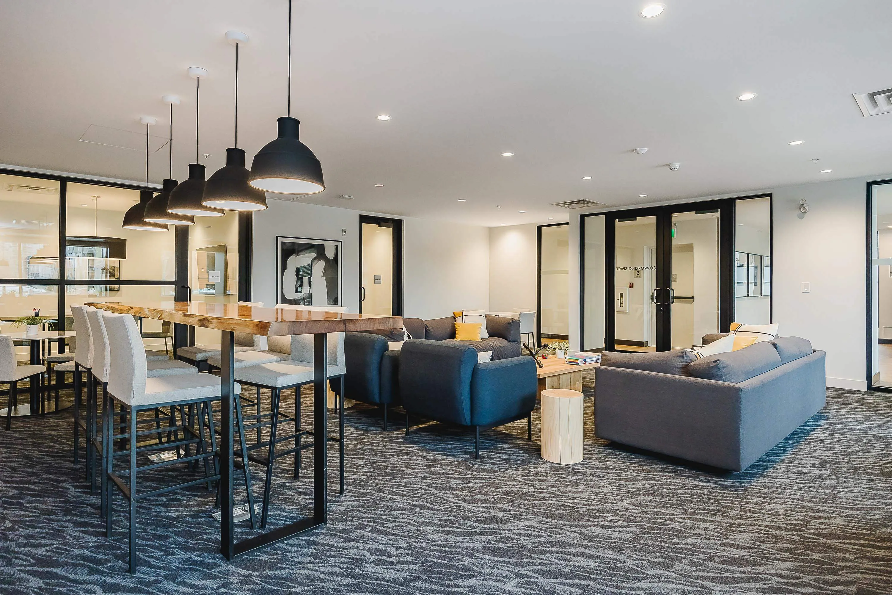 322 3131 Murray Street