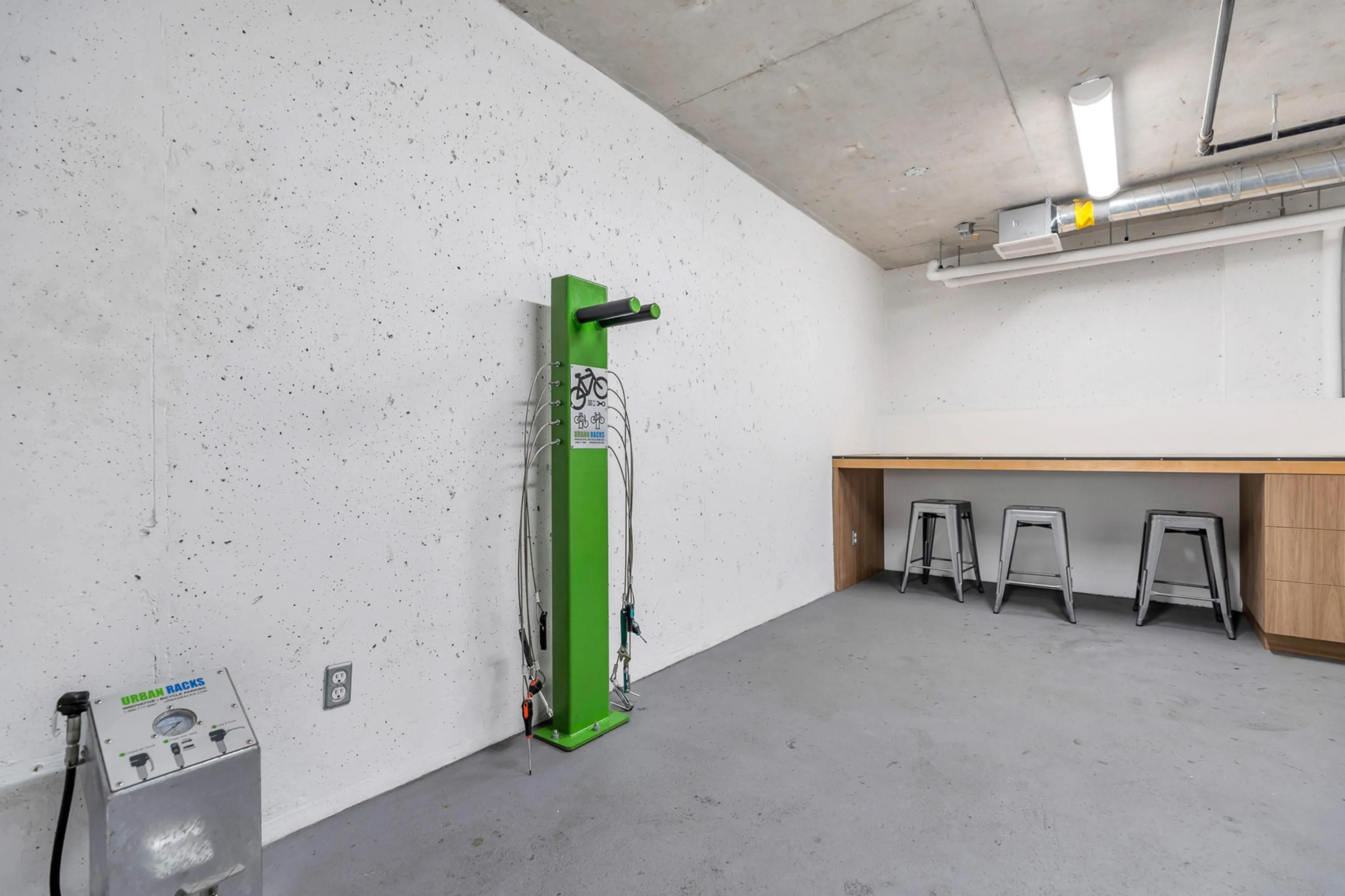 322 3131 Murray Street