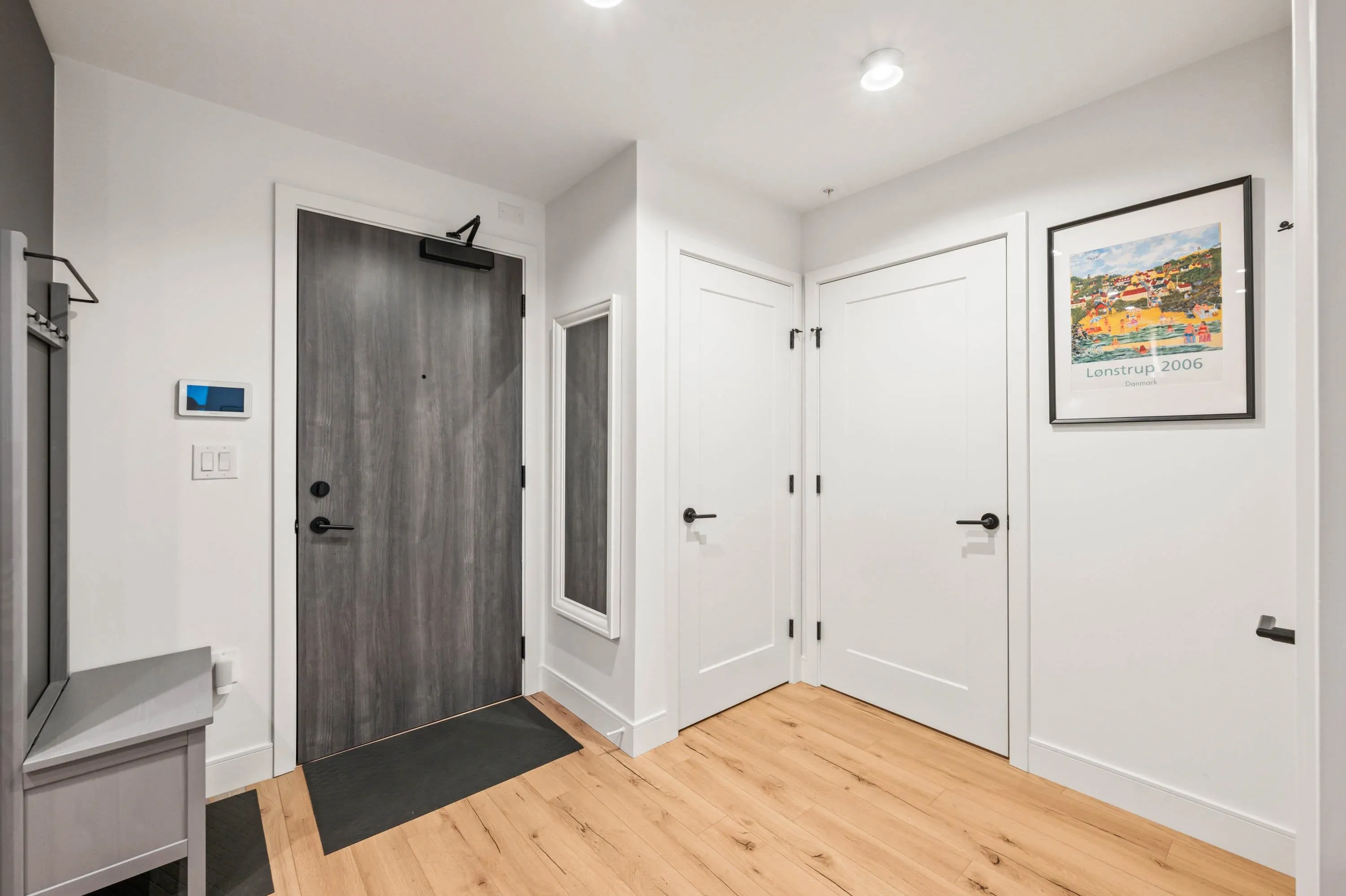 322 3131 Murray Street