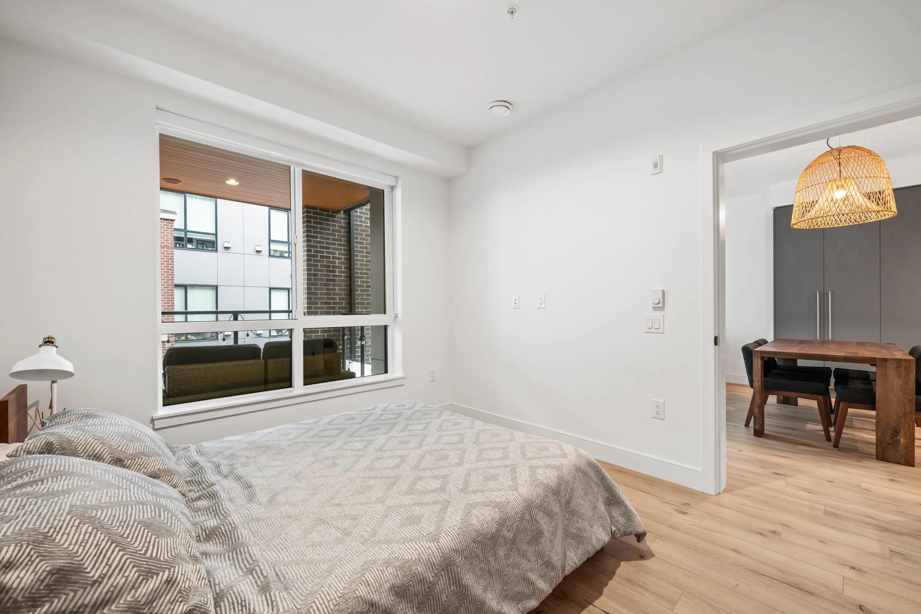 322 3131 Murray Street