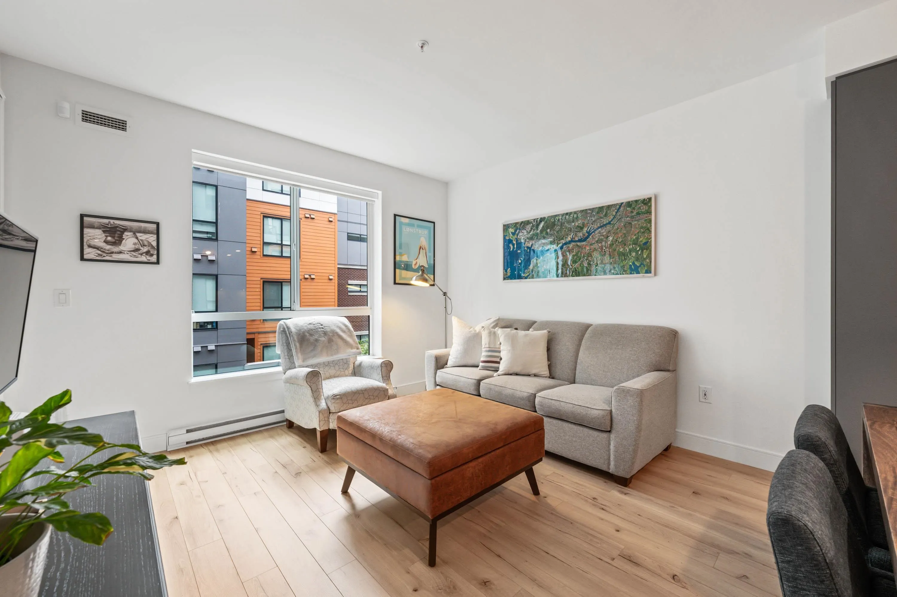 322 3131 Murray Street