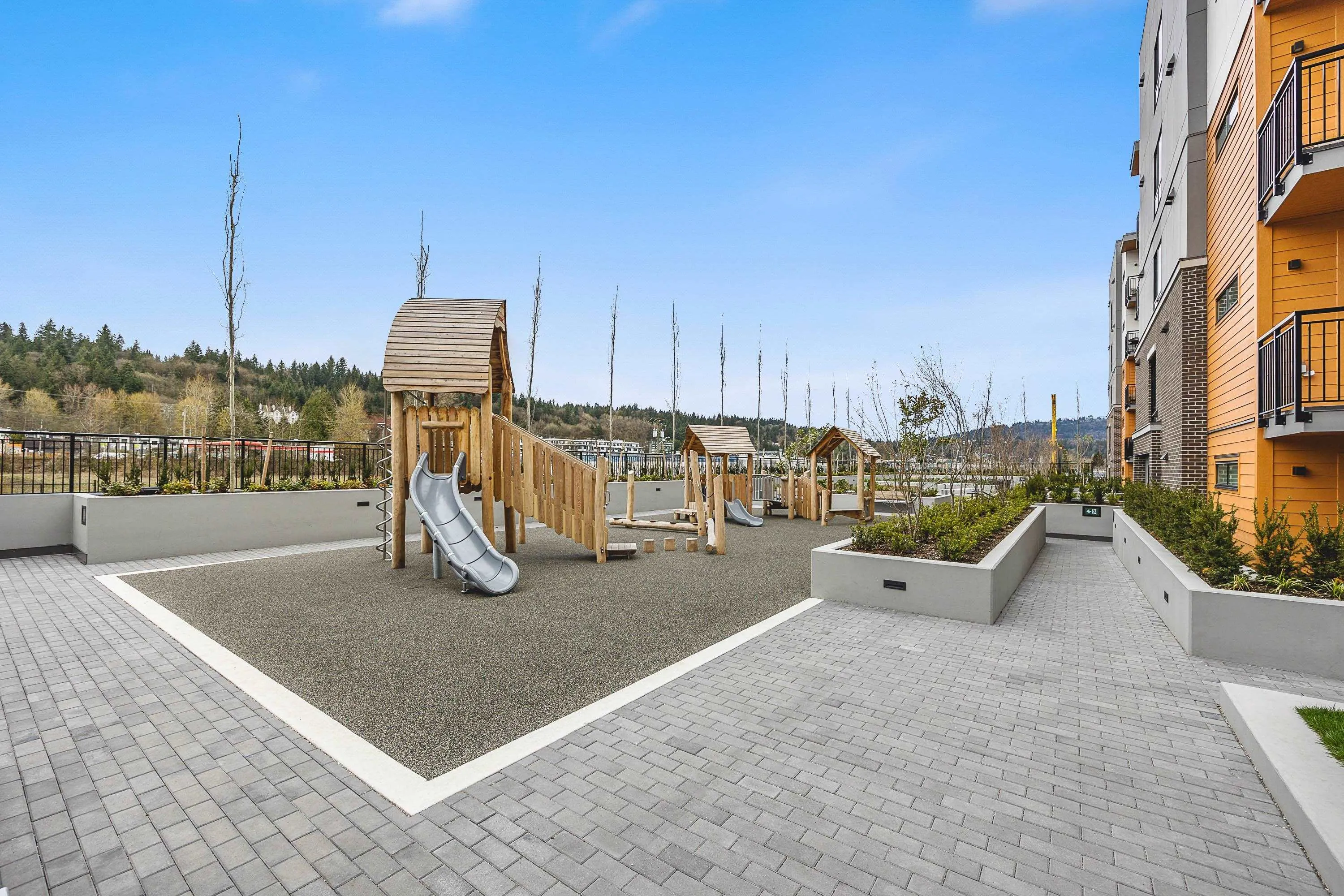 322 3131 Murray Street