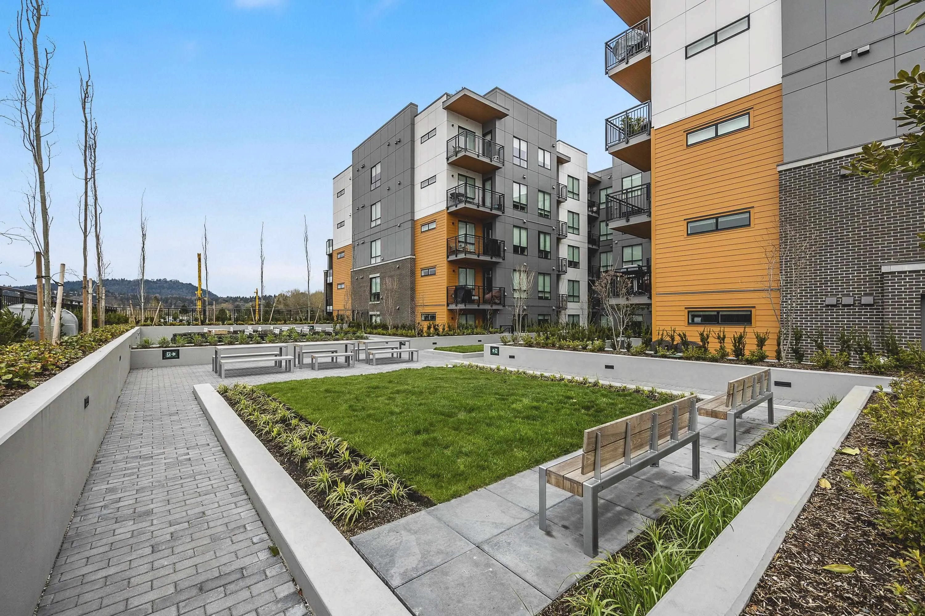 322 3131 Murray Street