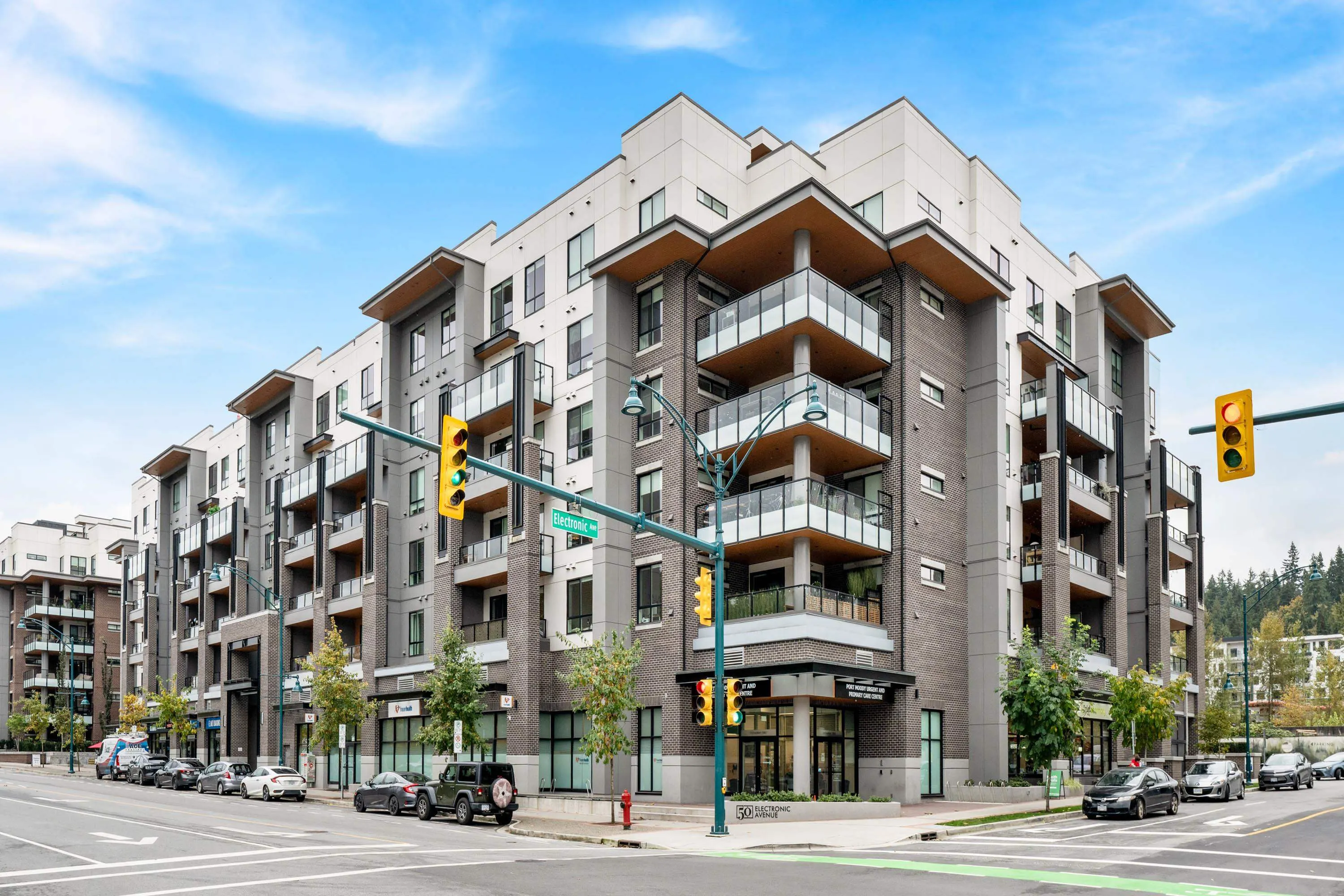 322 3131 Murray Street