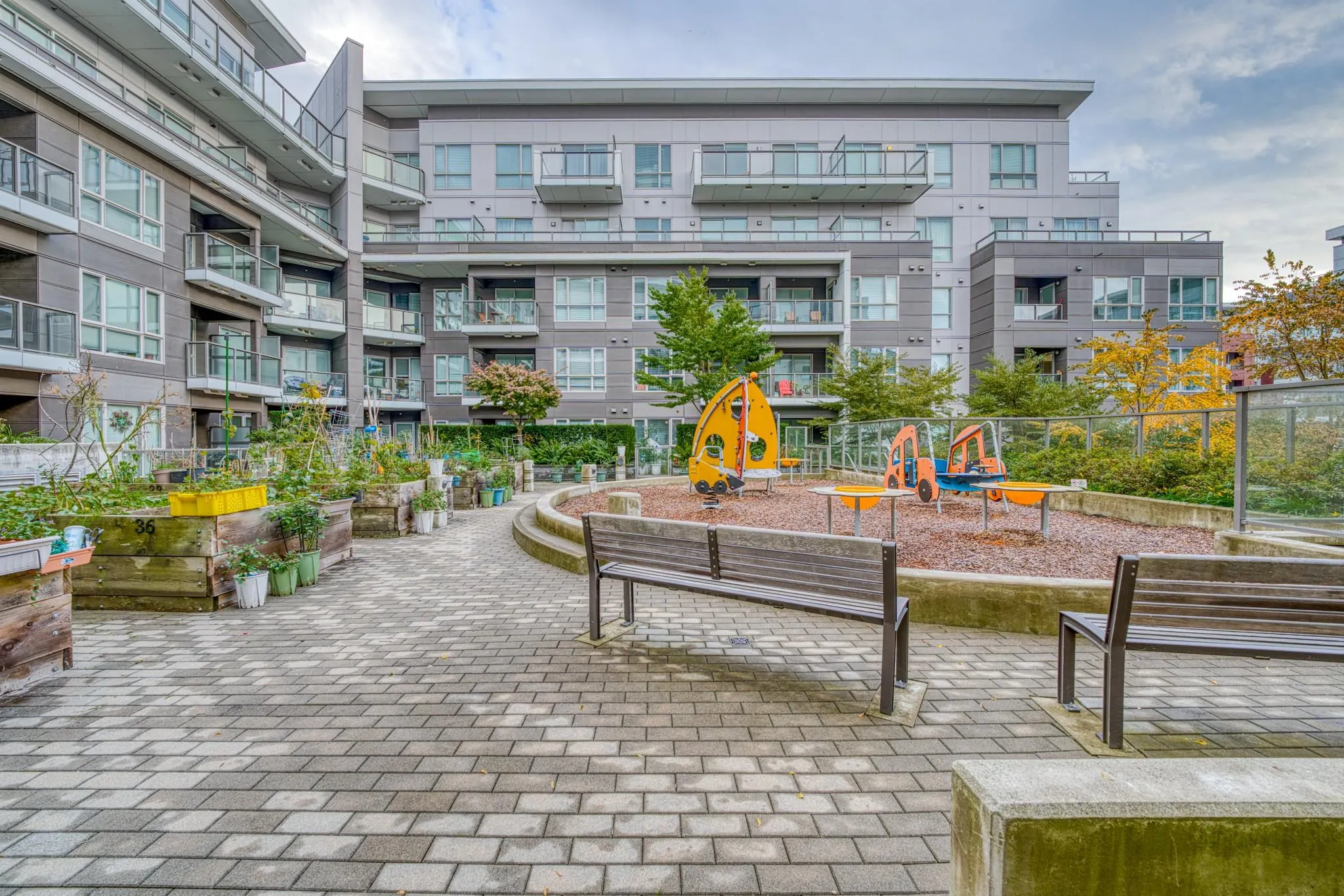 210 7008 River Parkway