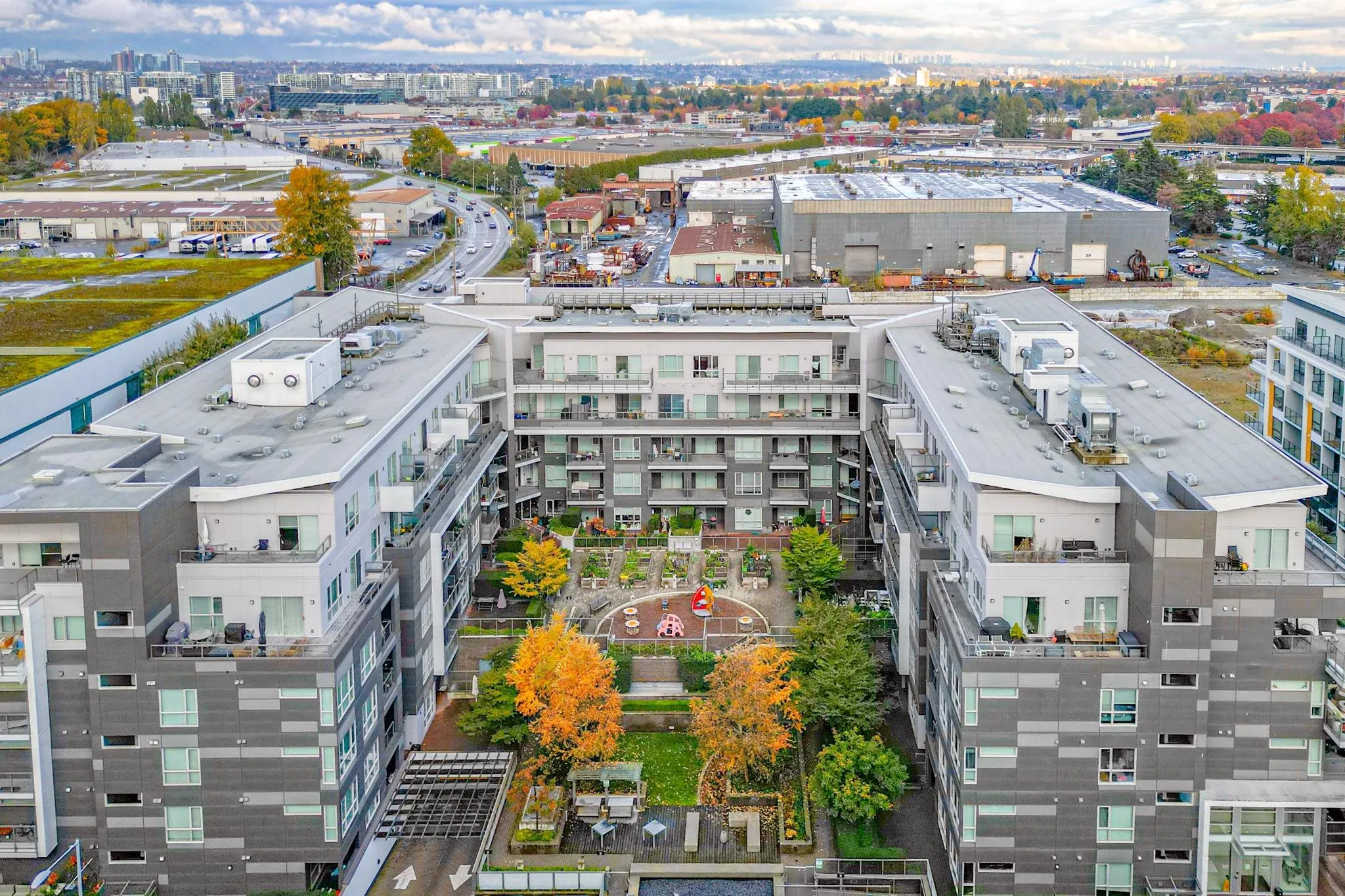 210 7008 River Parkway