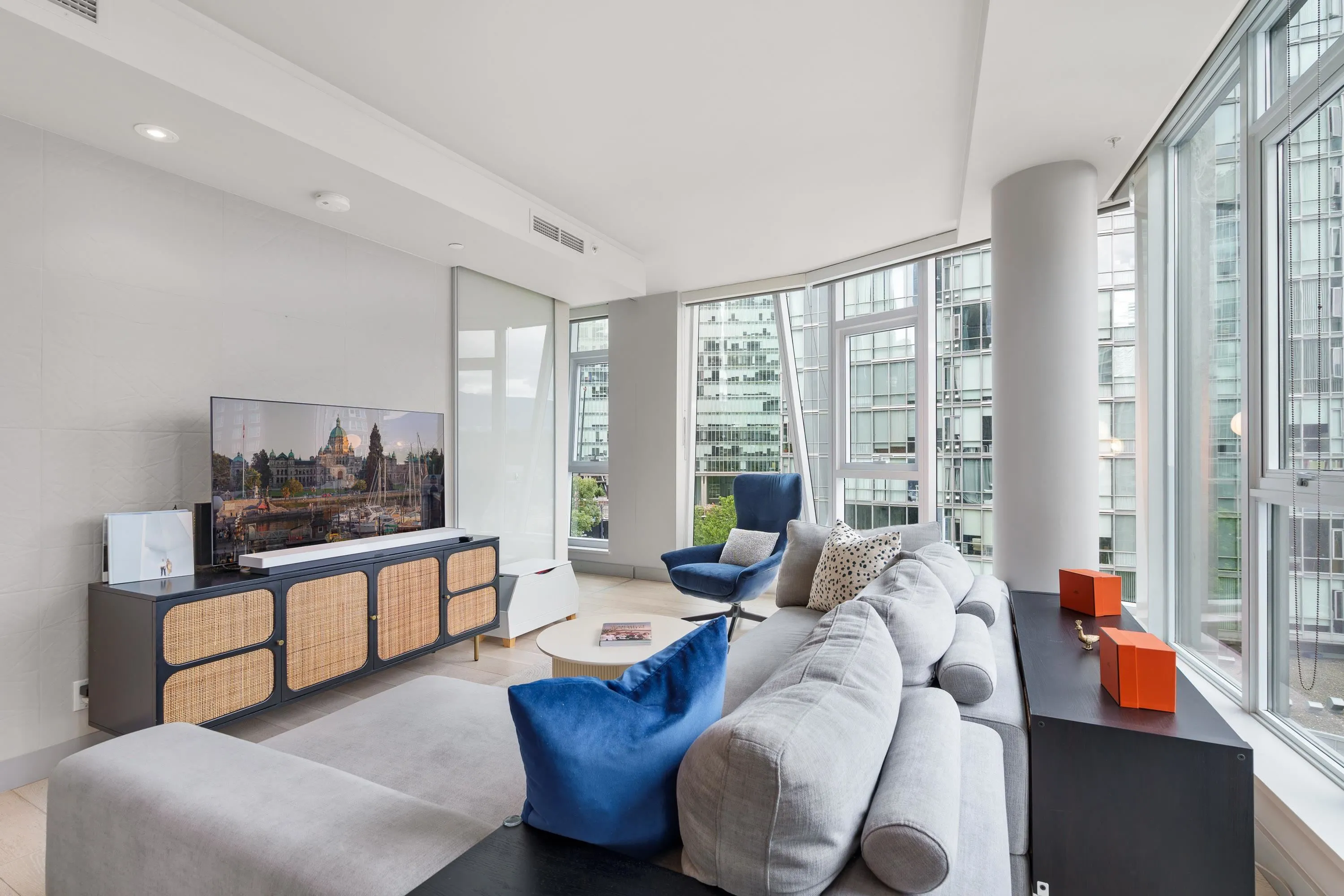 601 1499 W Pender Street