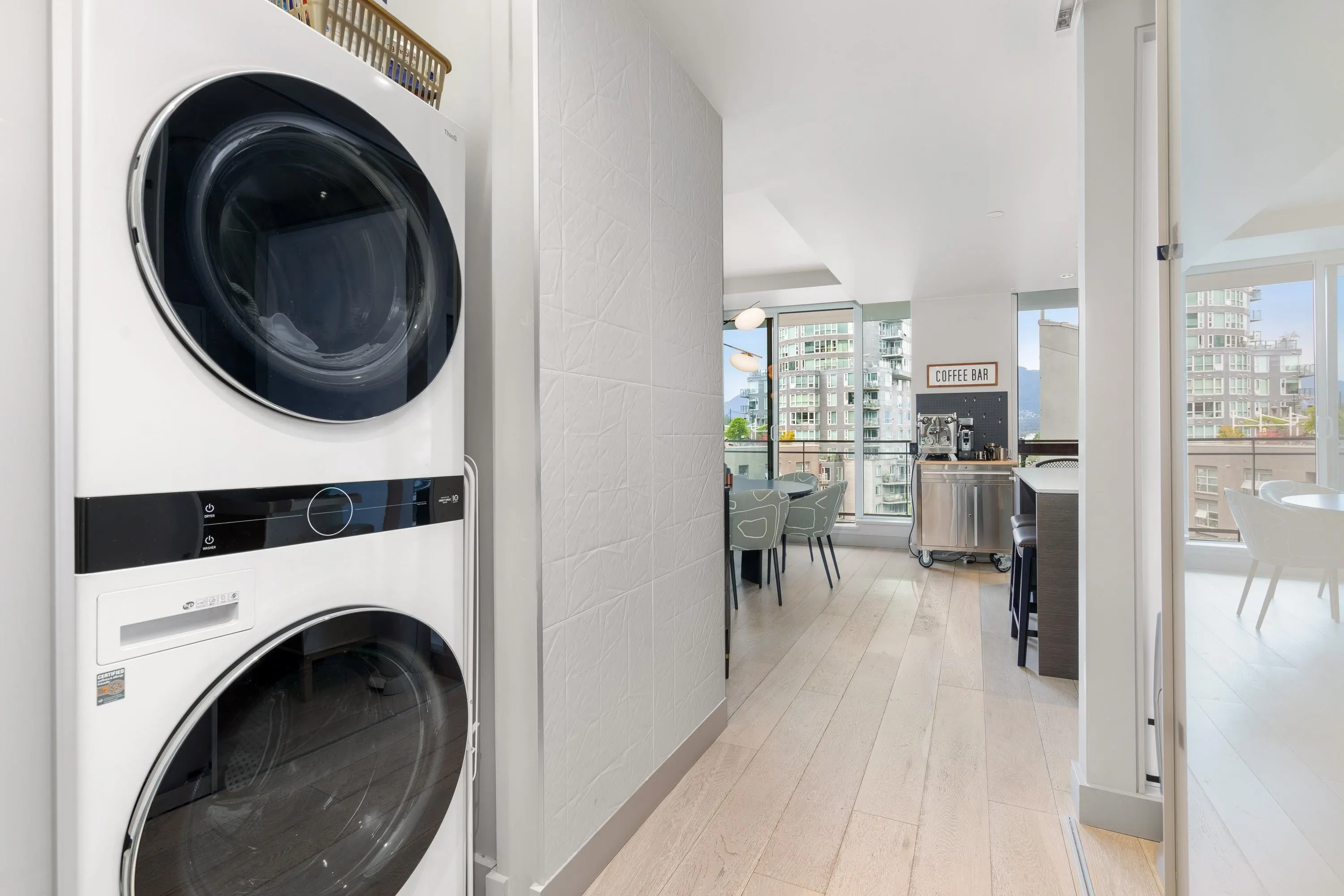 601 1499 W Pender Street