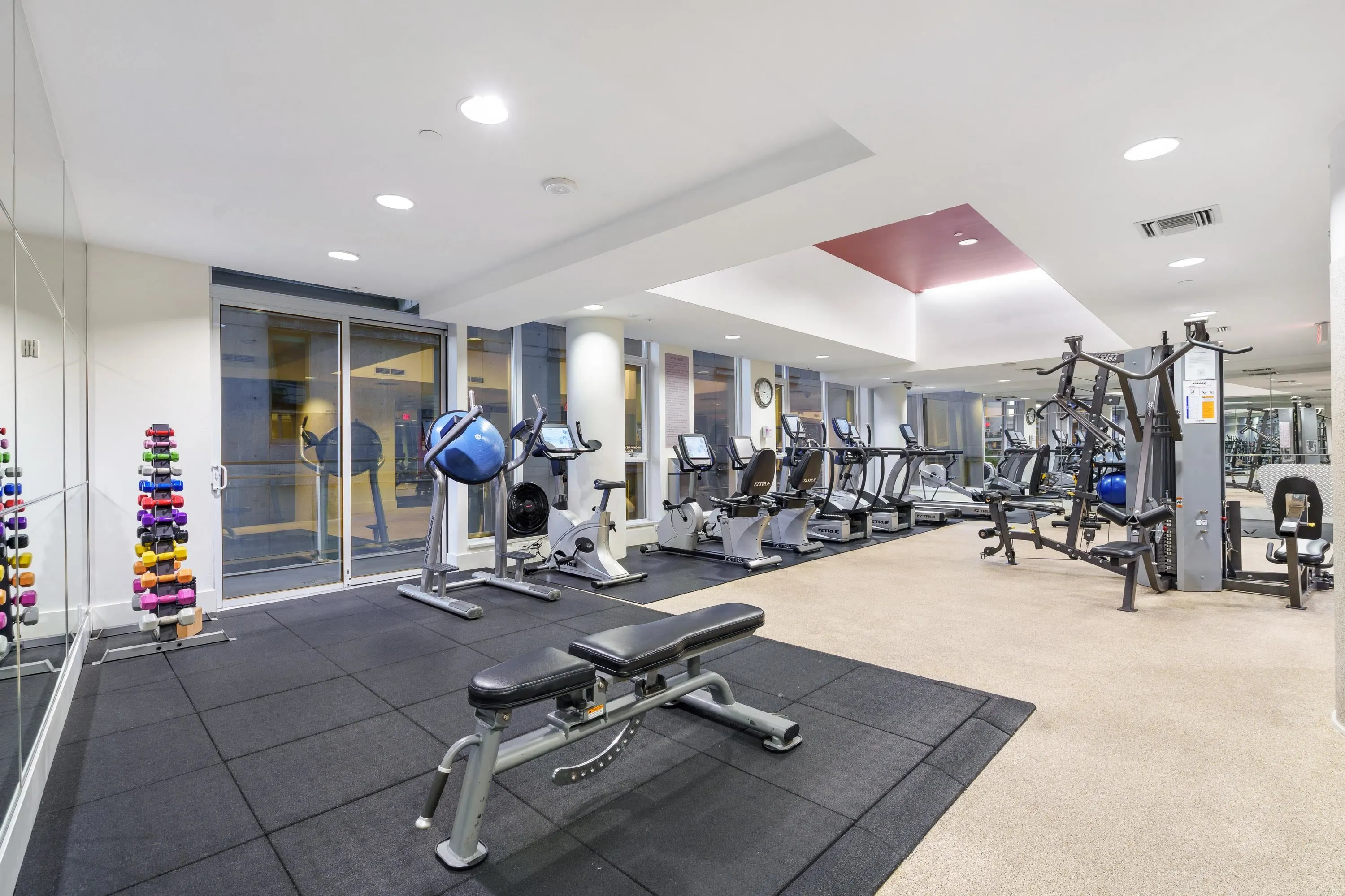 601 1499 W Pender Street