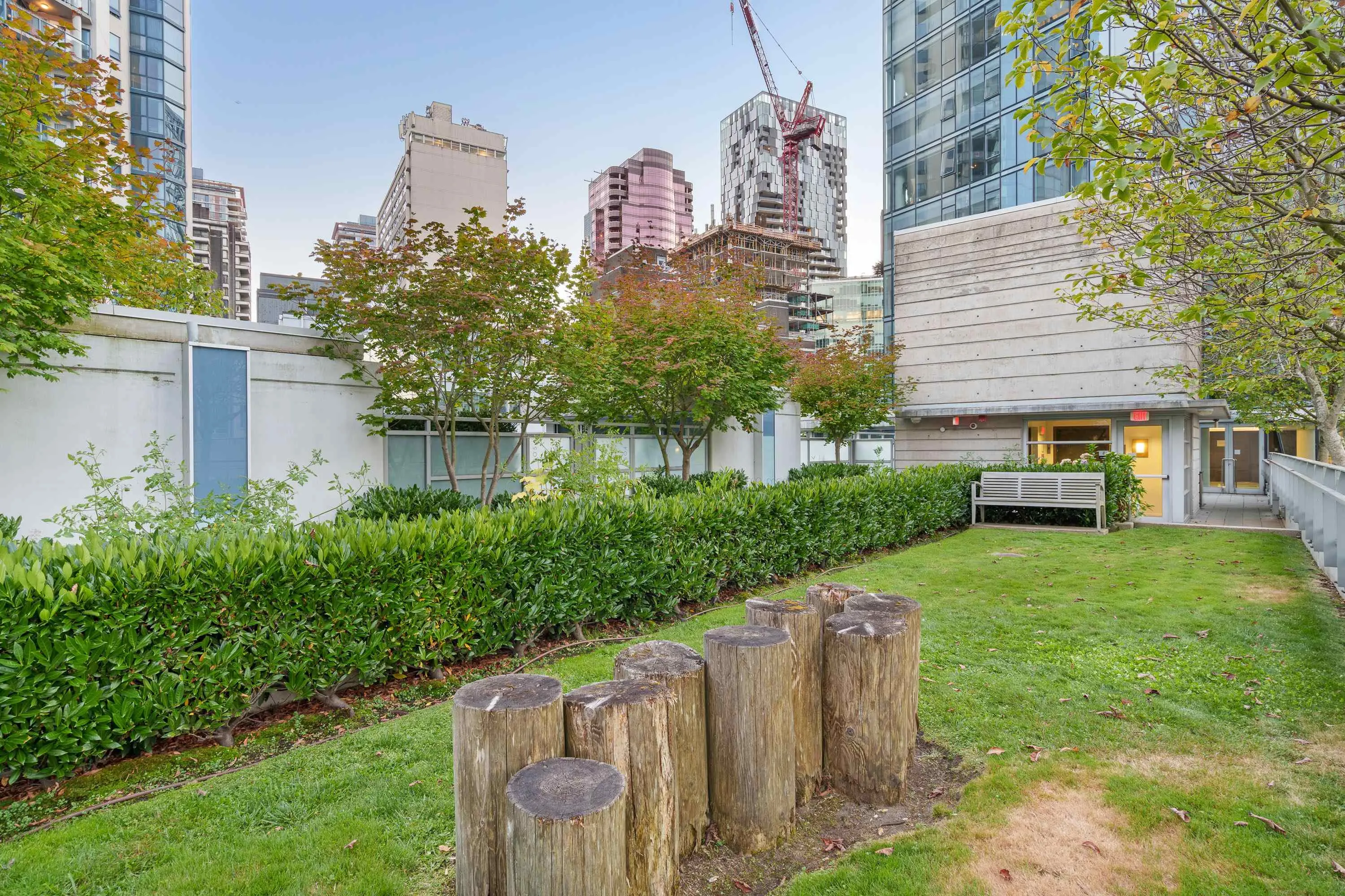 601 1499 W Pender Street