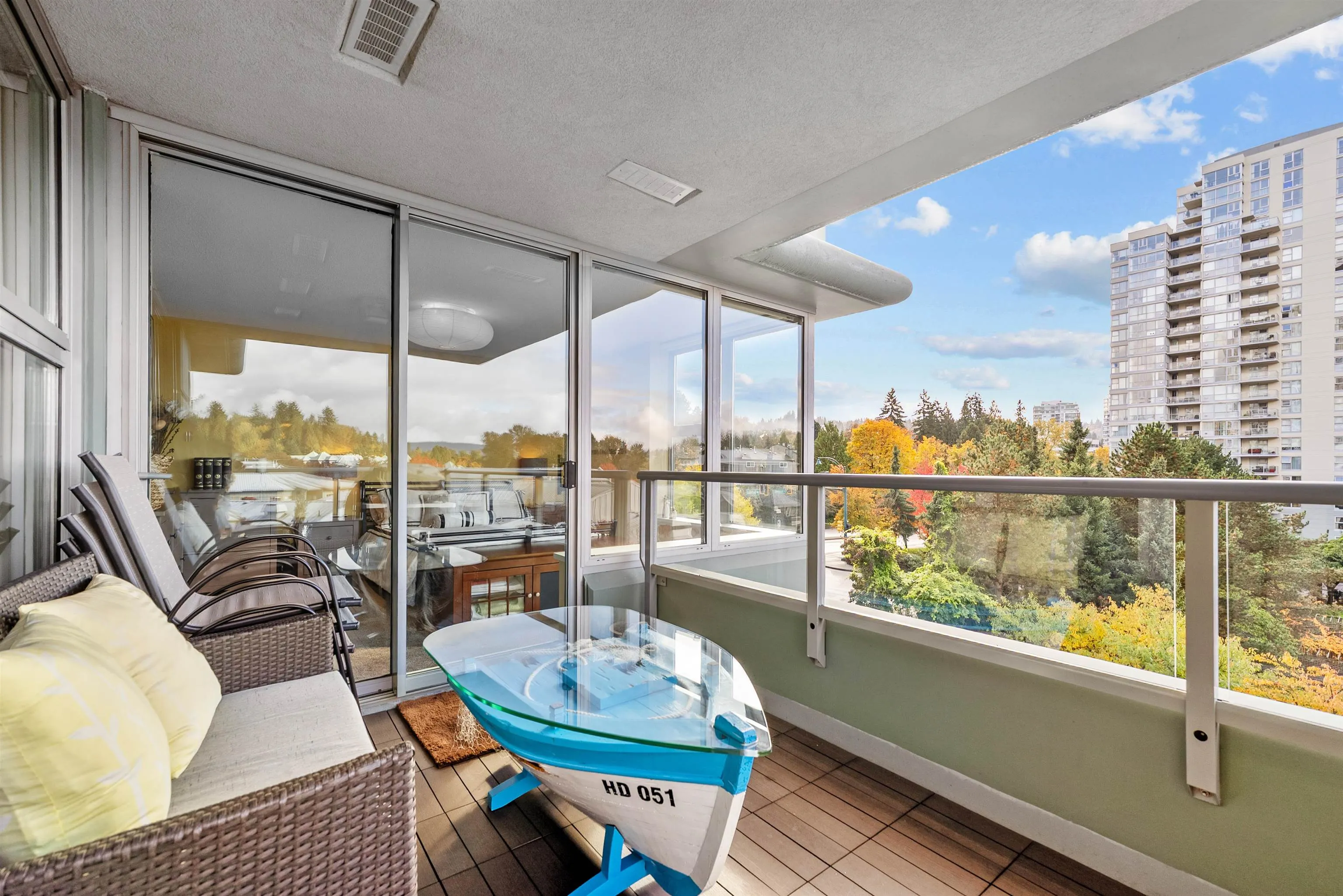 405 295 Guildford Way