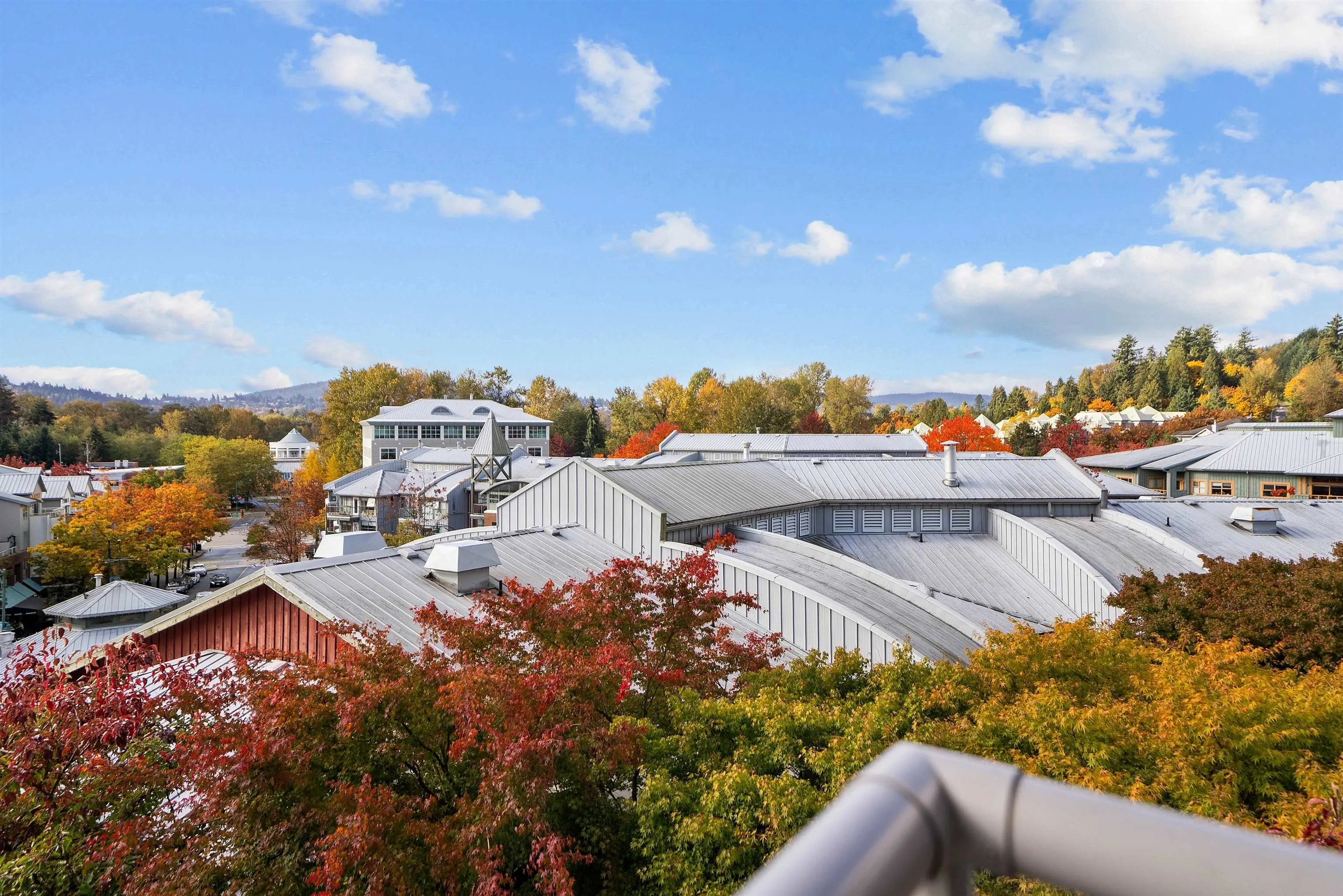 405 295 Guildford Way