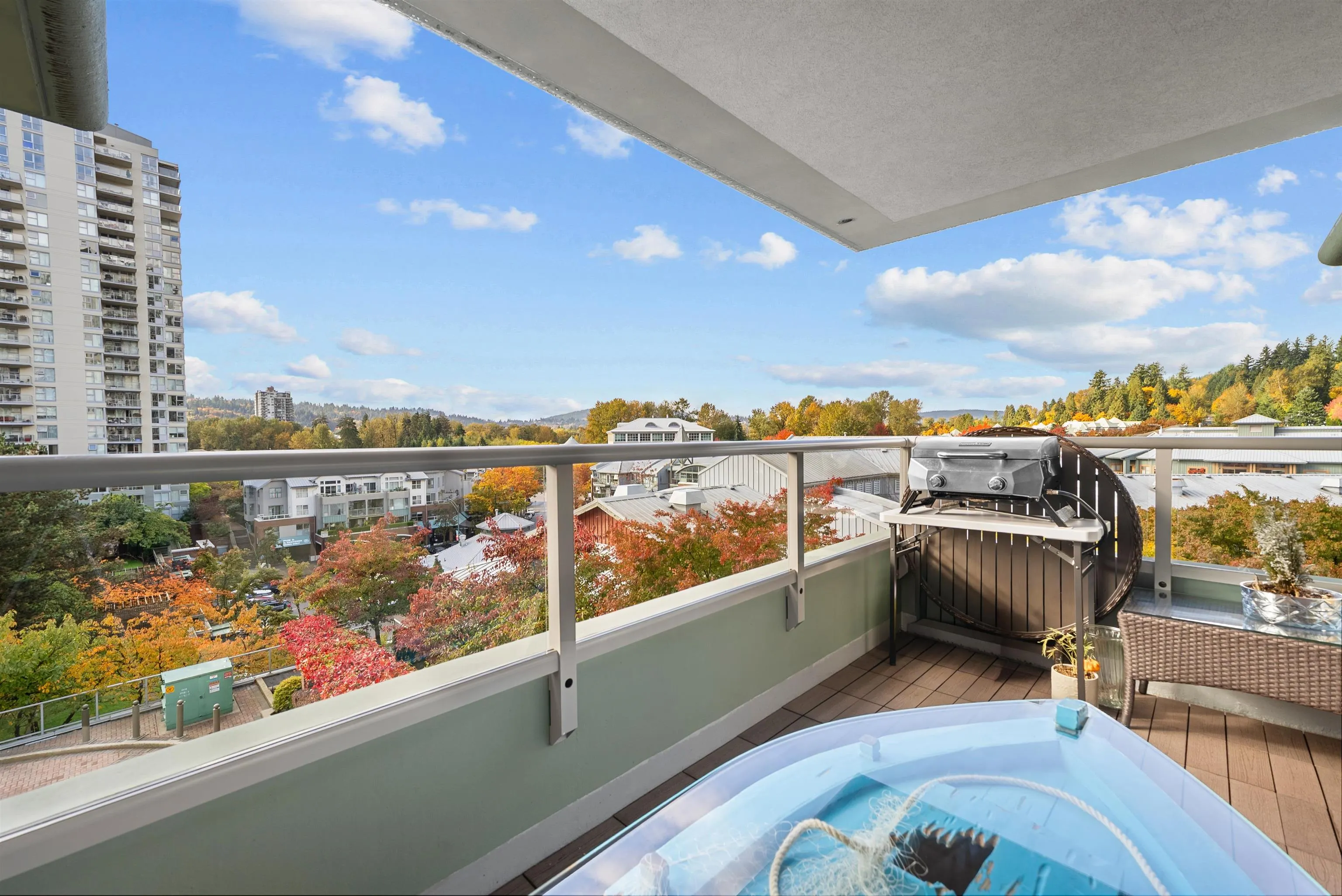 405 295 Guildford Way