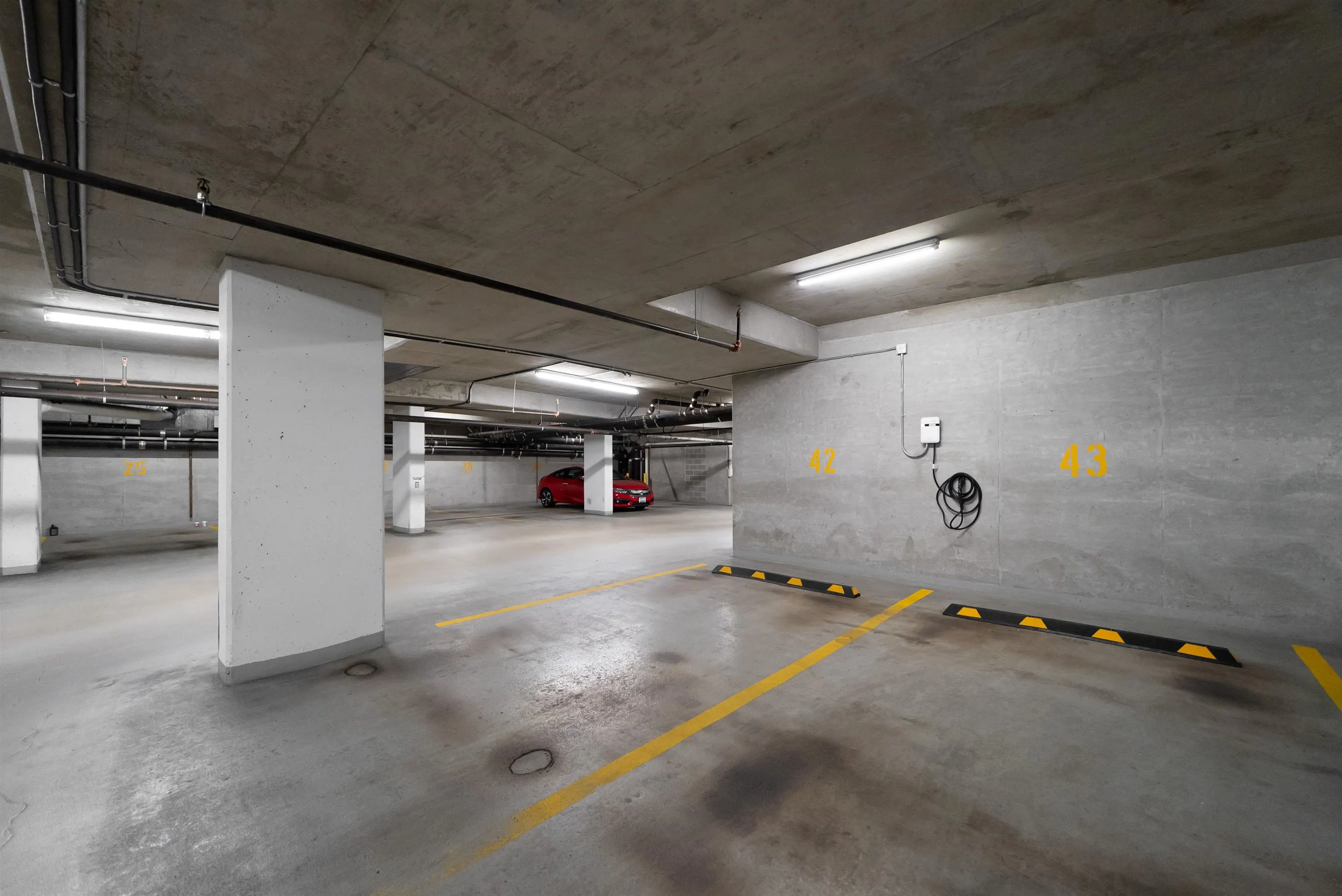 405 295 Guildford Way