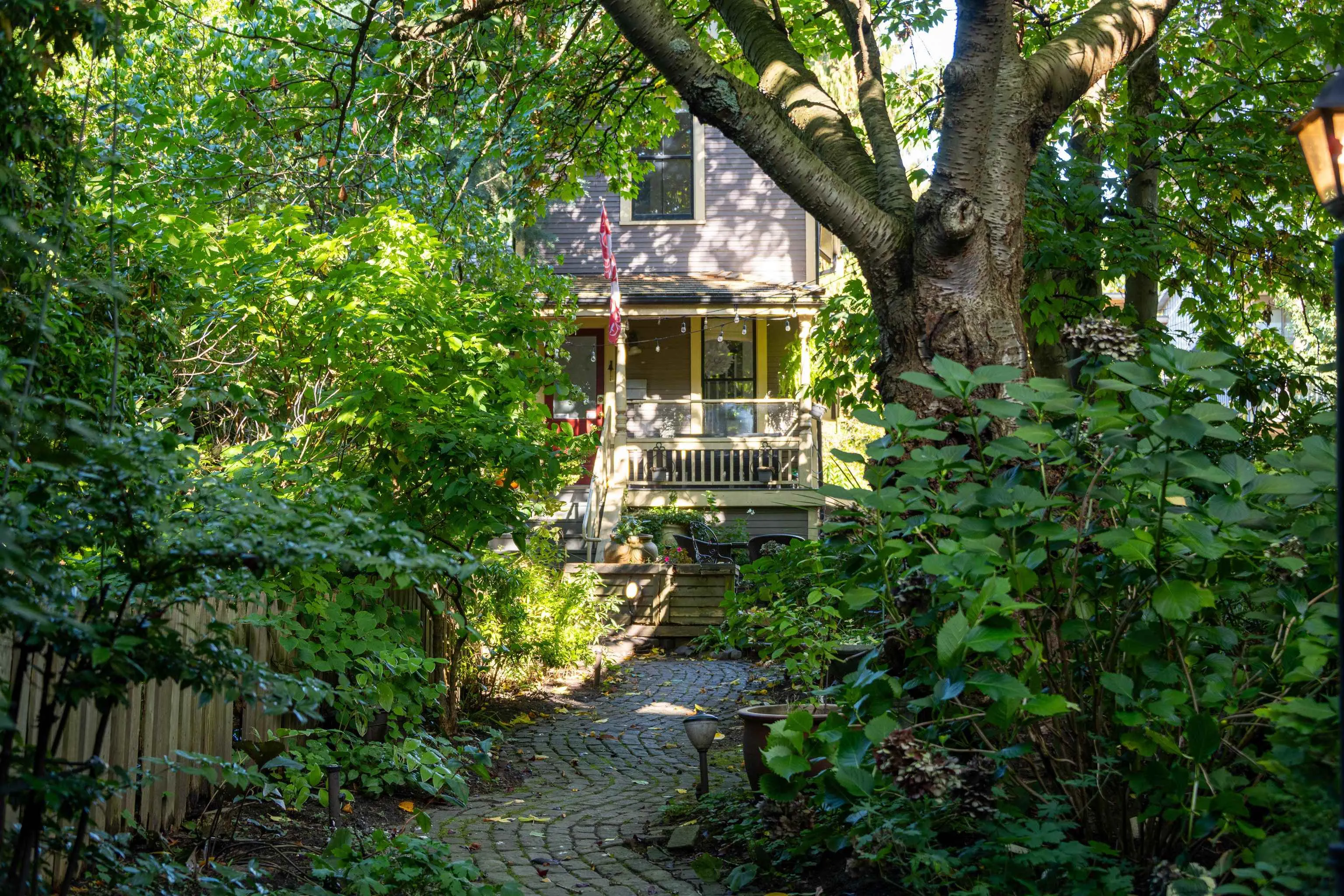 1119 Pendrell Street