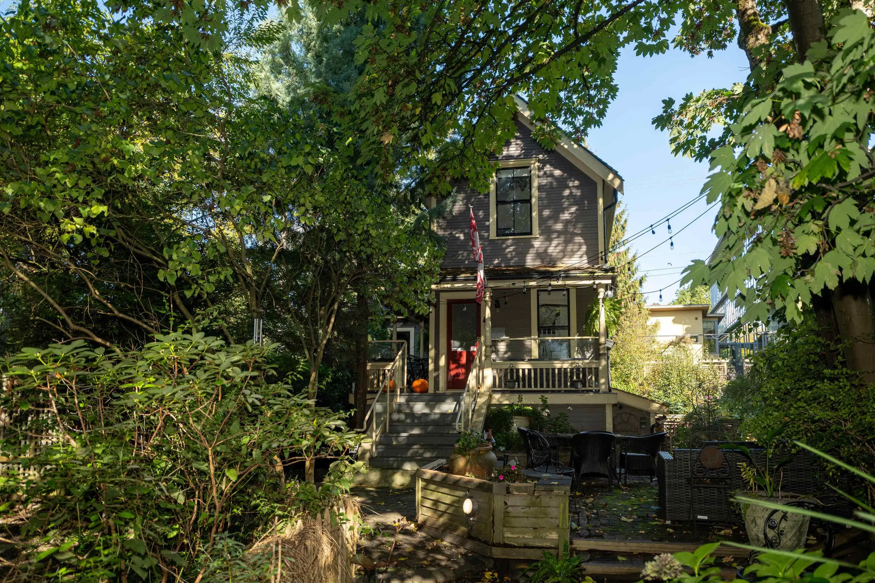 1119 Pendrell Street