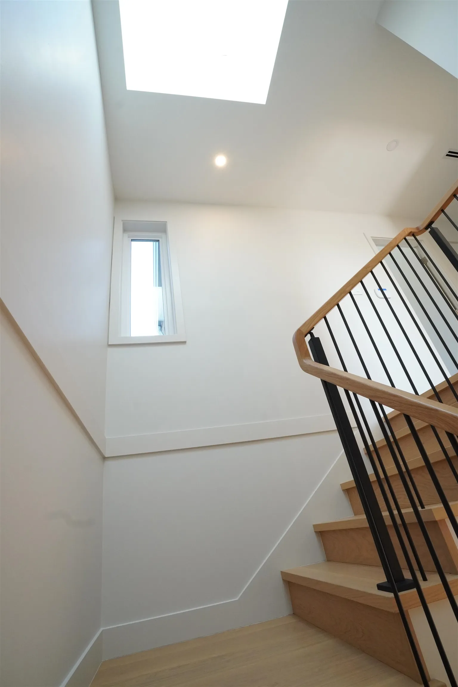 6252 Kitchener Street