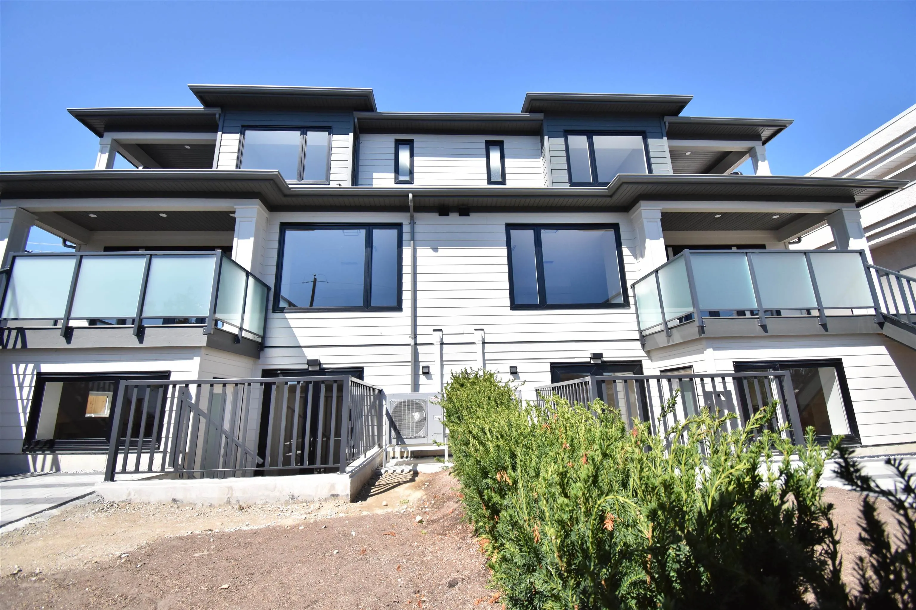 6252 Kitchener Street