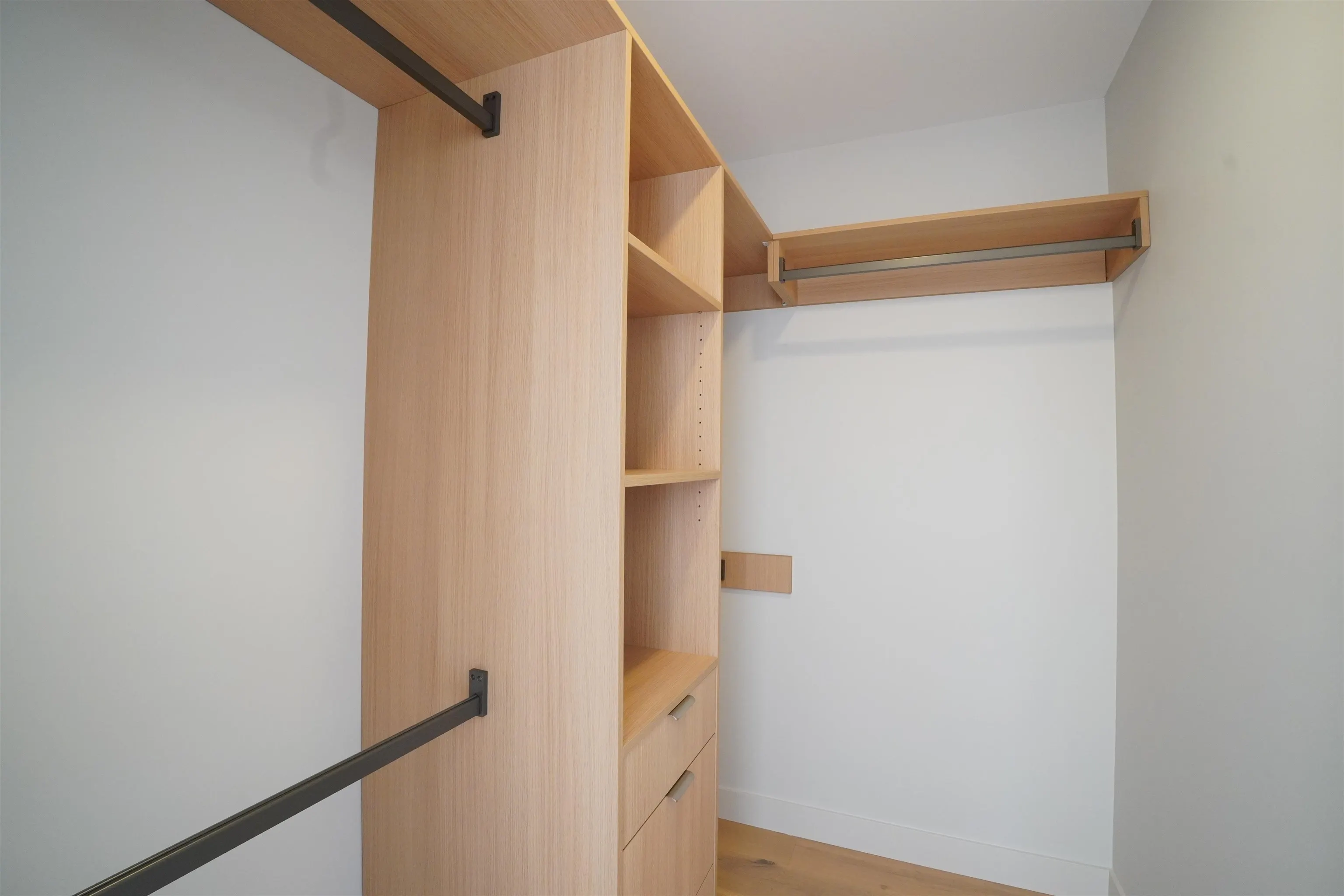 6252 Kitchener Street