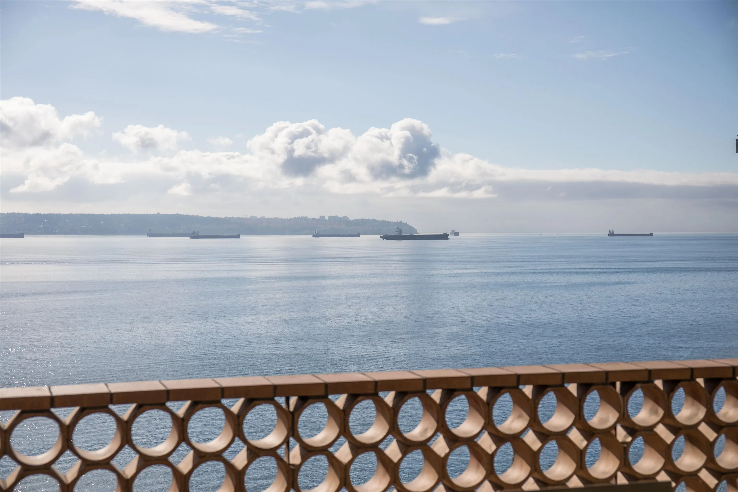 902 2135 Argyle Avenue