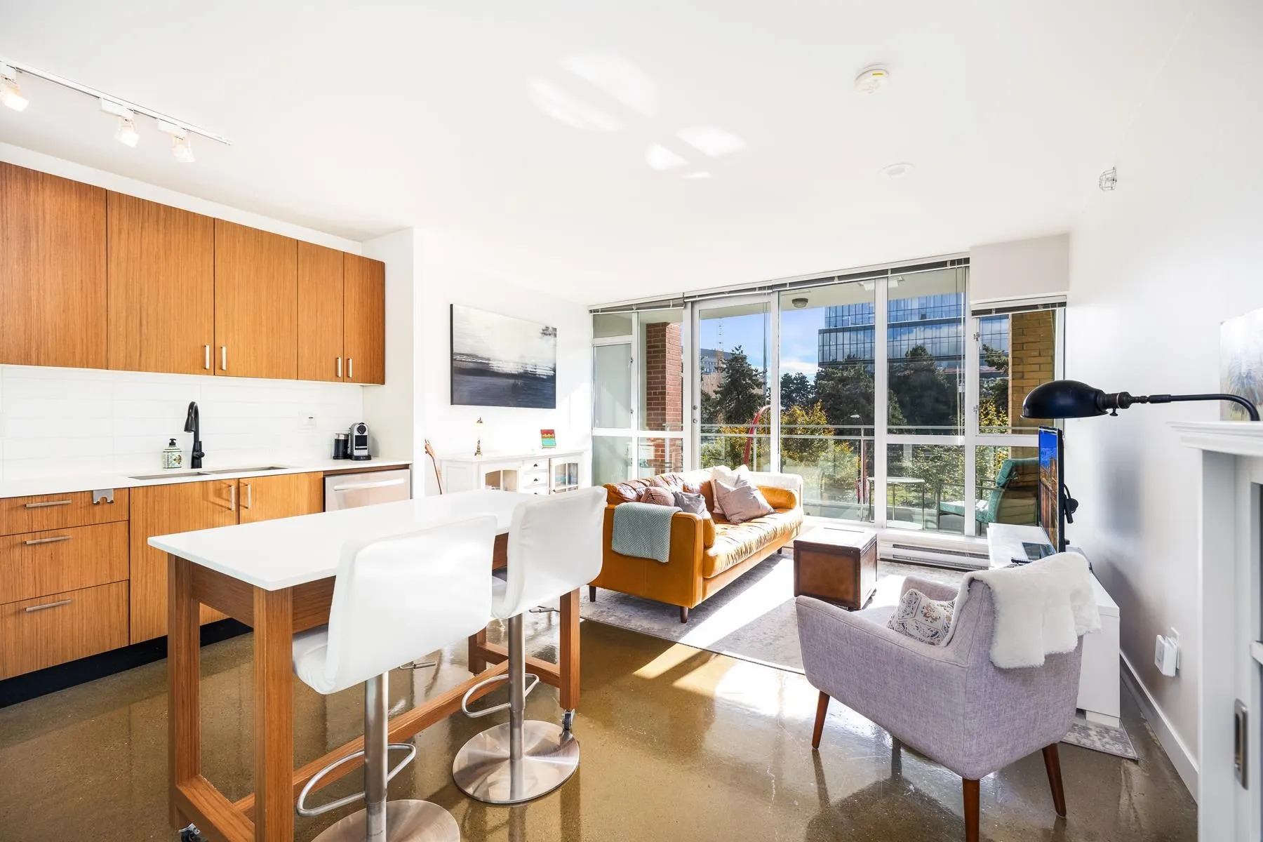 318 221 Union Street