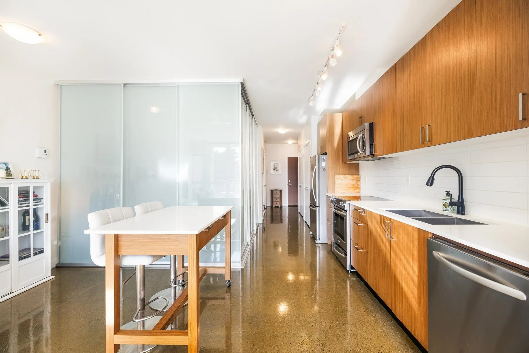 318 221 Union Street