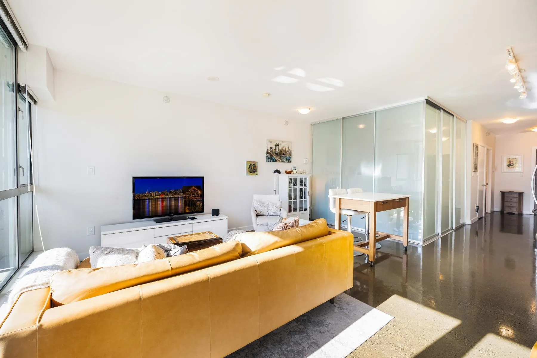 318 221 Union Street