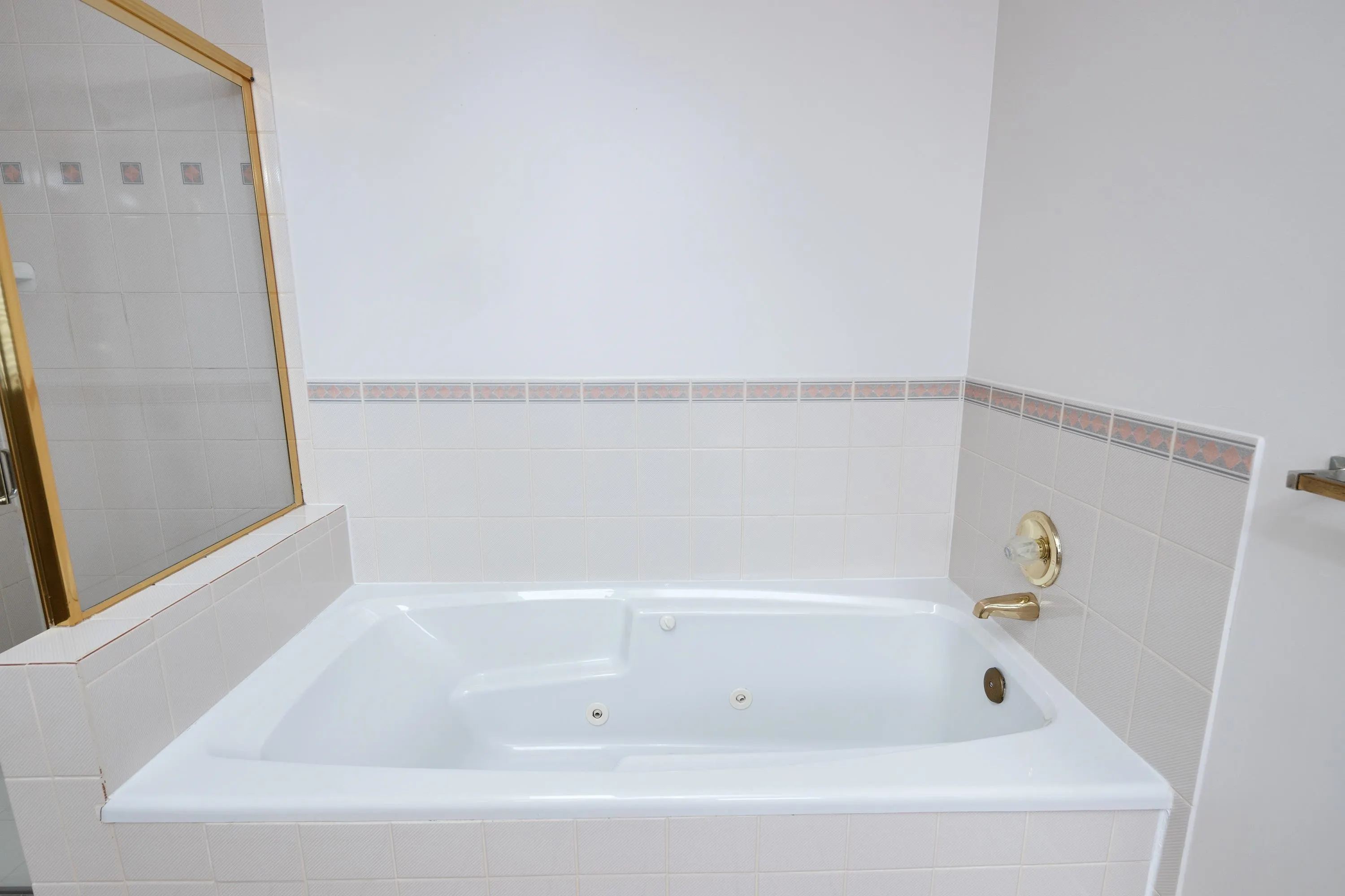 20 9311 Dayton Avenue