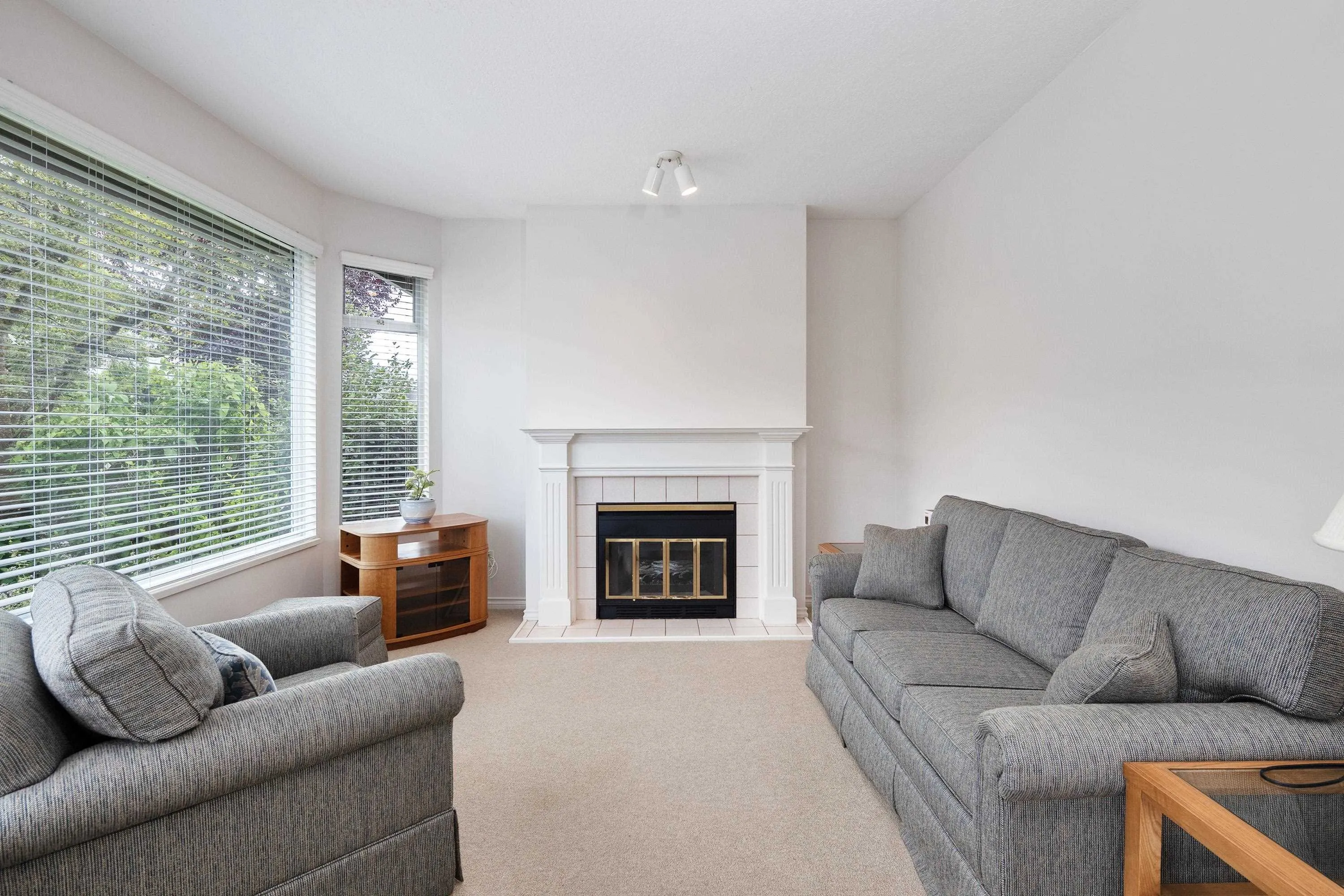 20 9311 Dayton Avenue