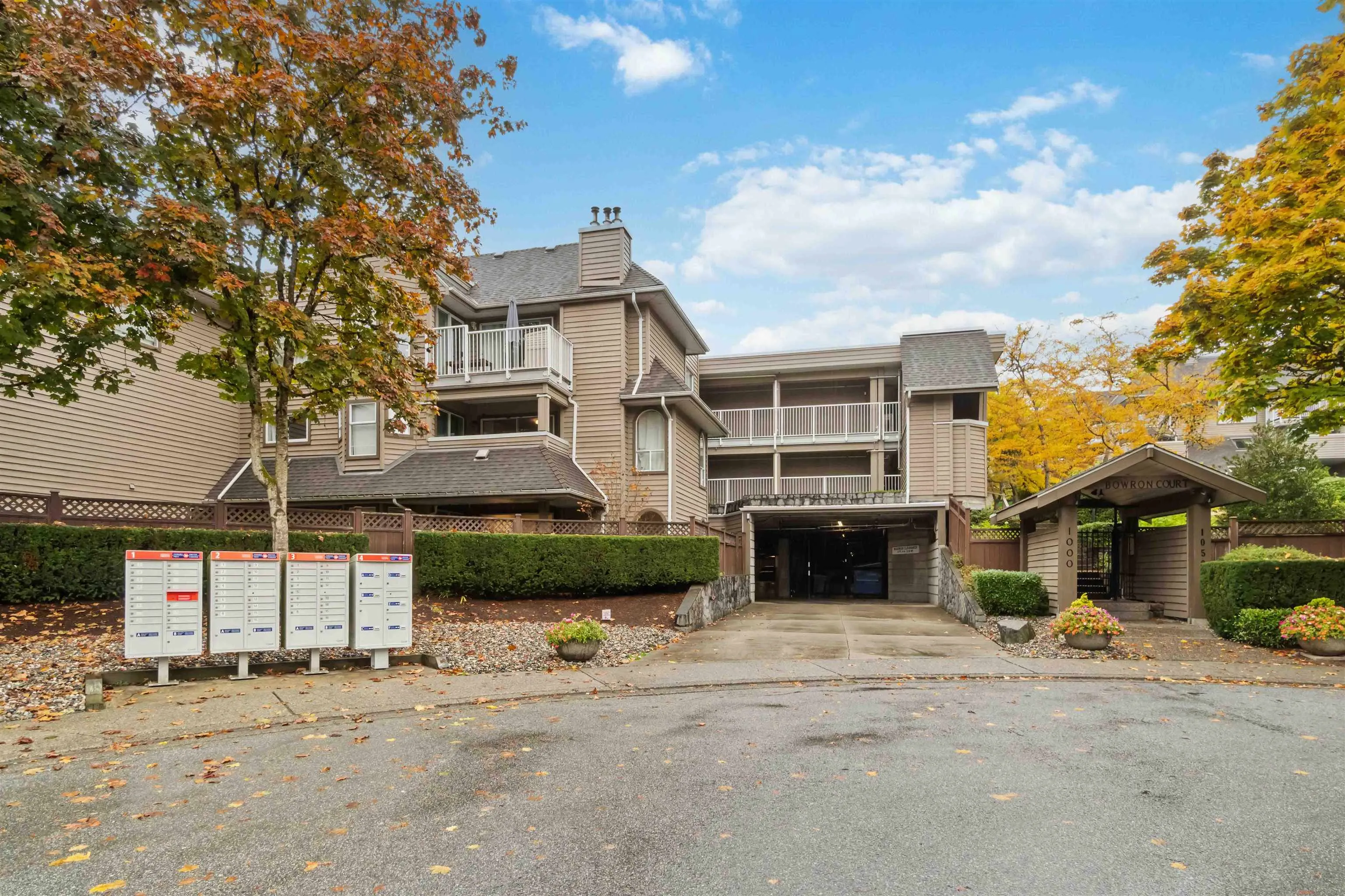 310 1000 Bowron Court