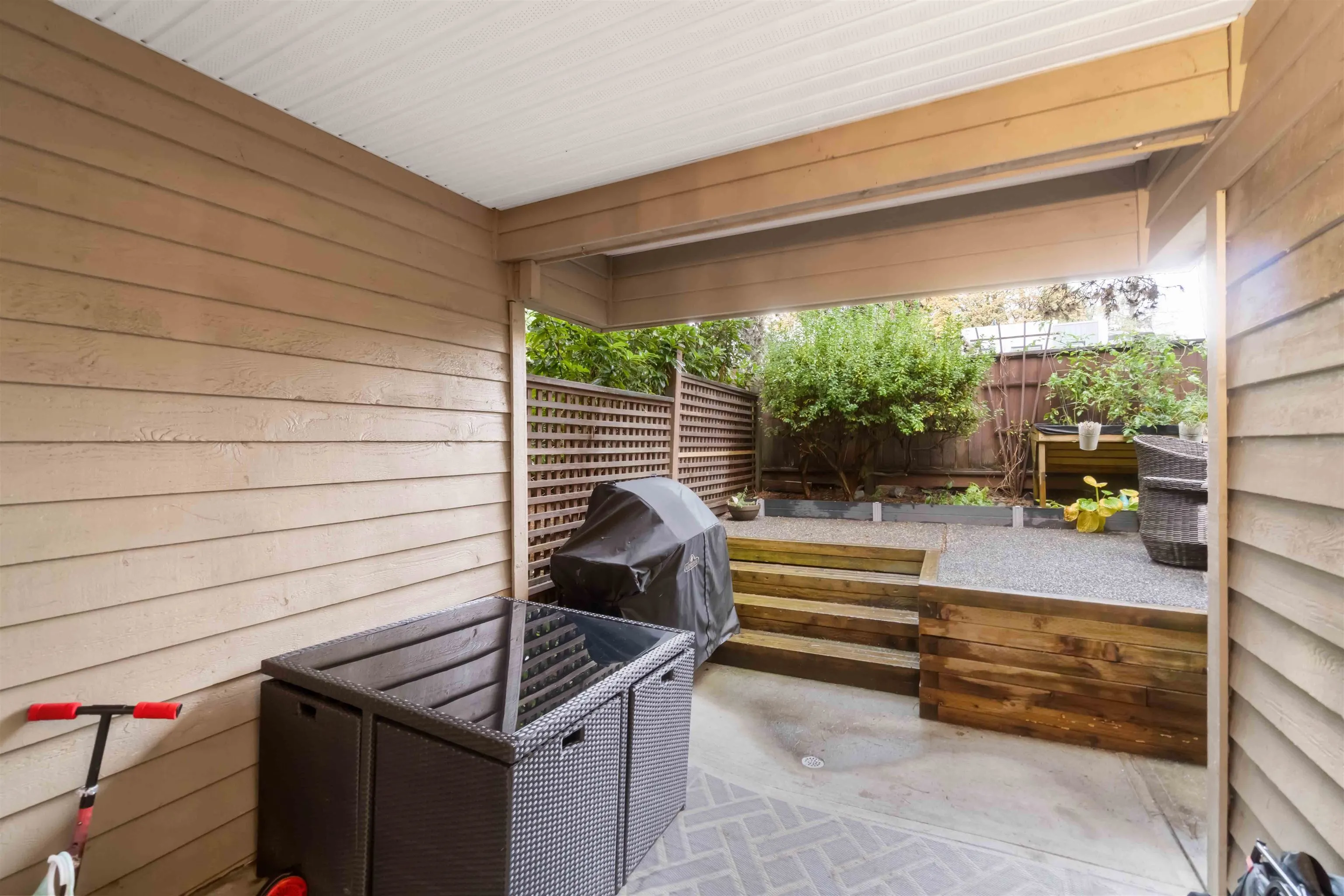 310 1000 Bowron Court