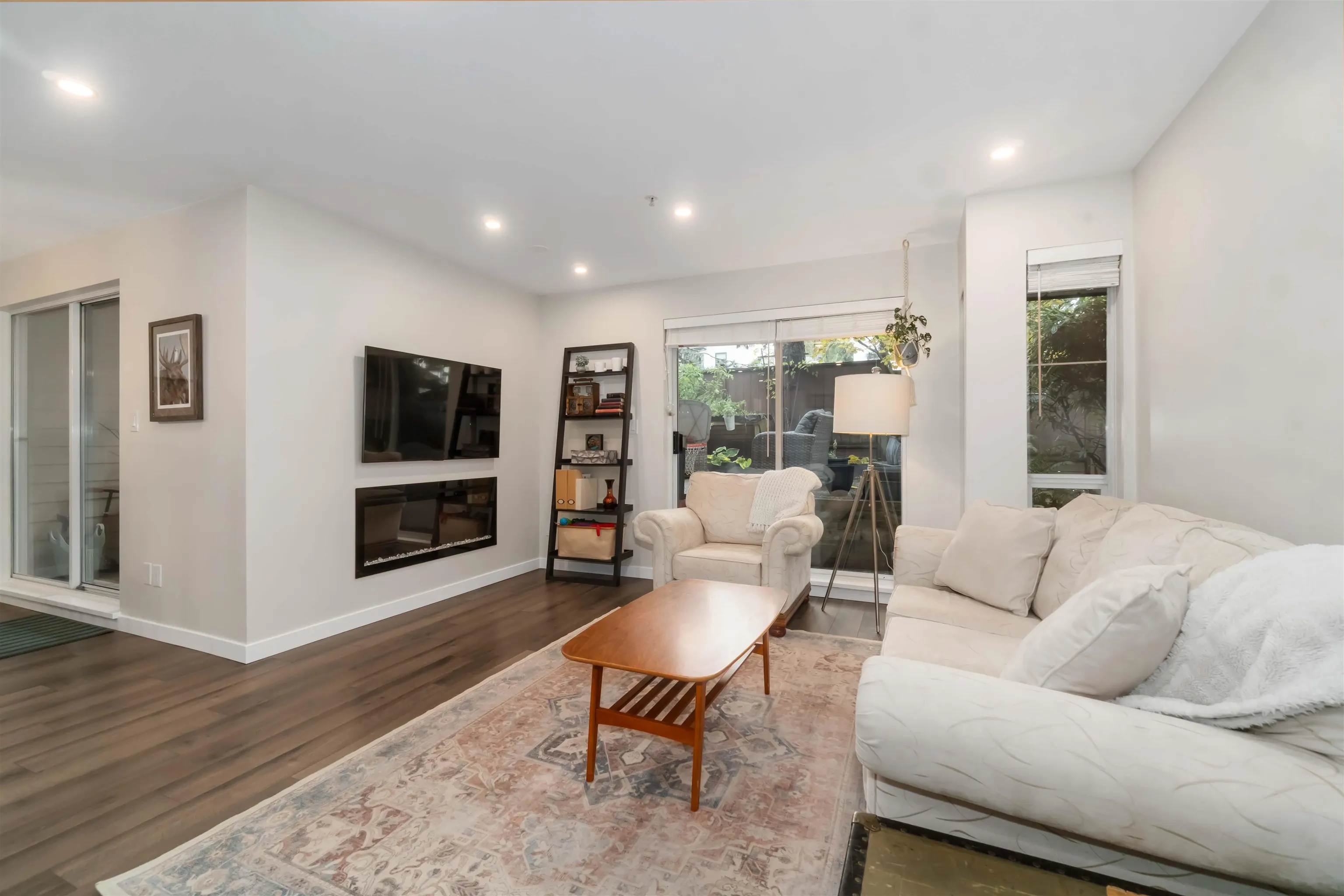 310 1000 Bowron Court