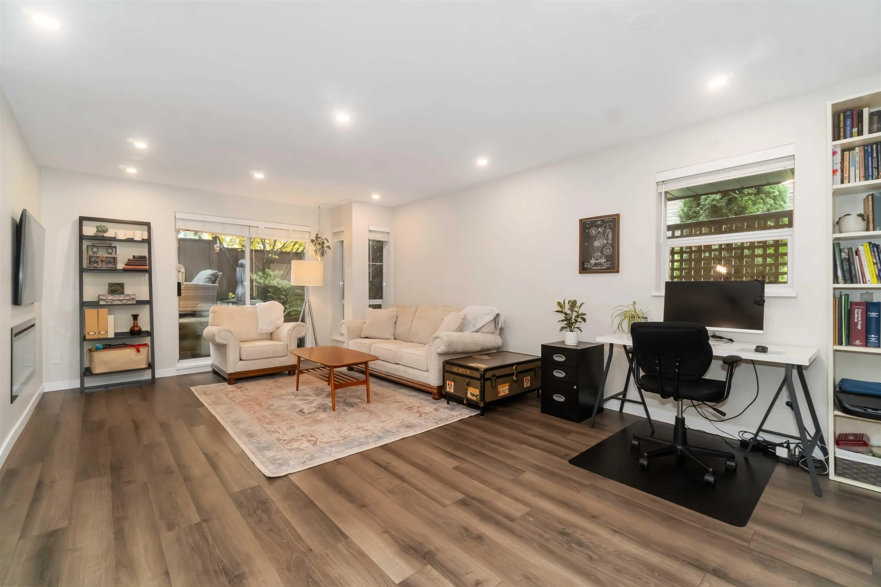 310 1000 Bowron Court