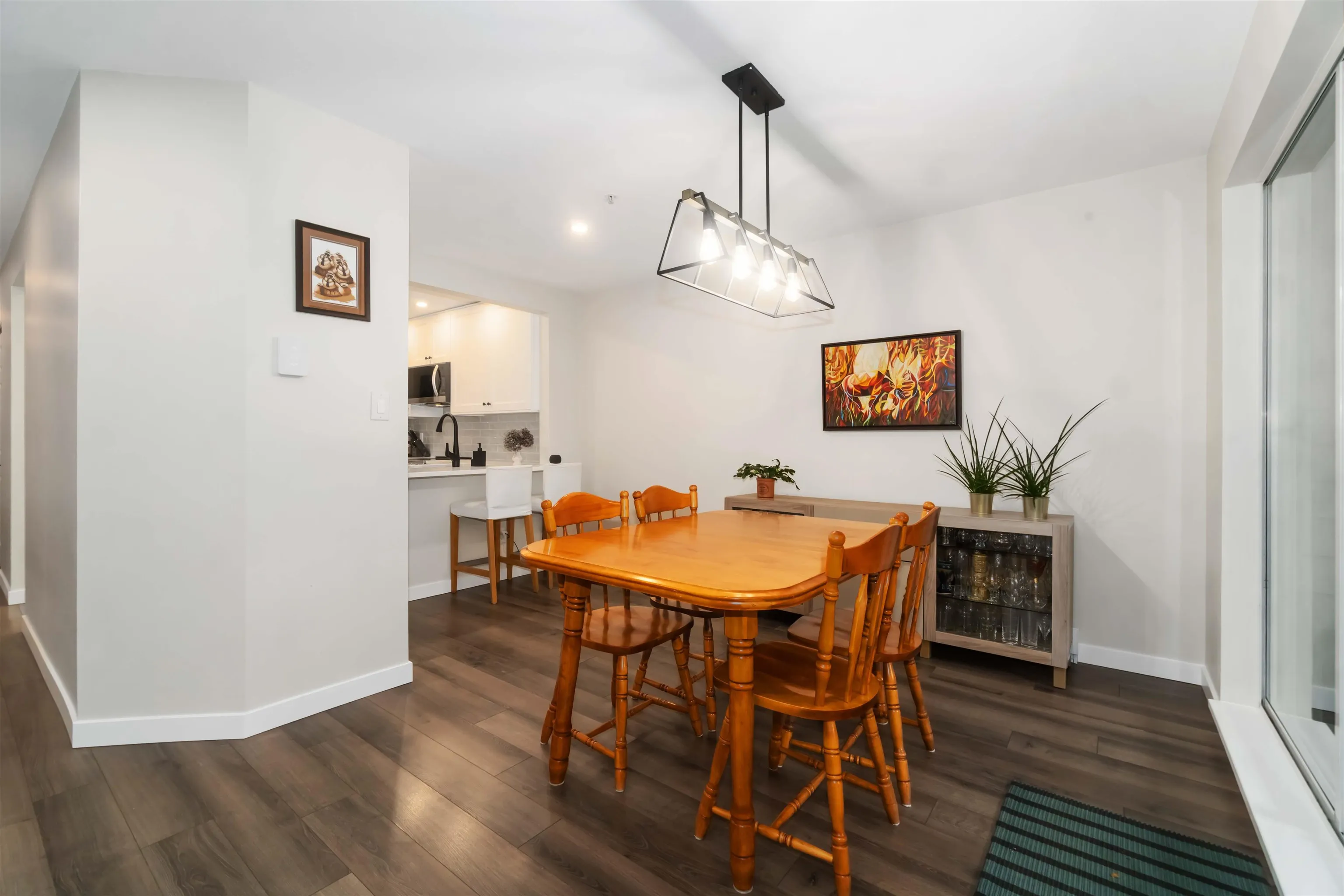 310 1000 Bowron Court