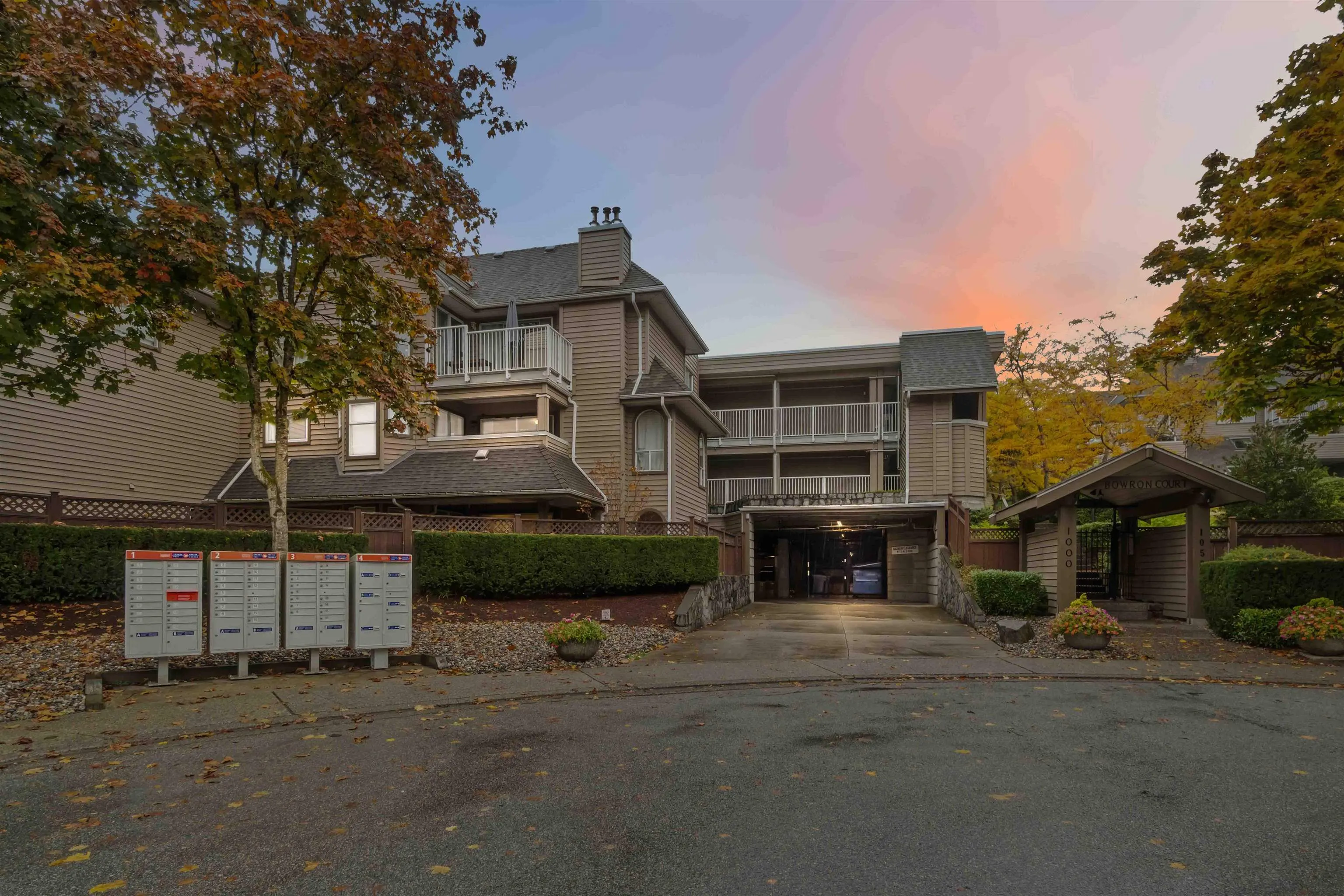 310 1000 Bowron Court