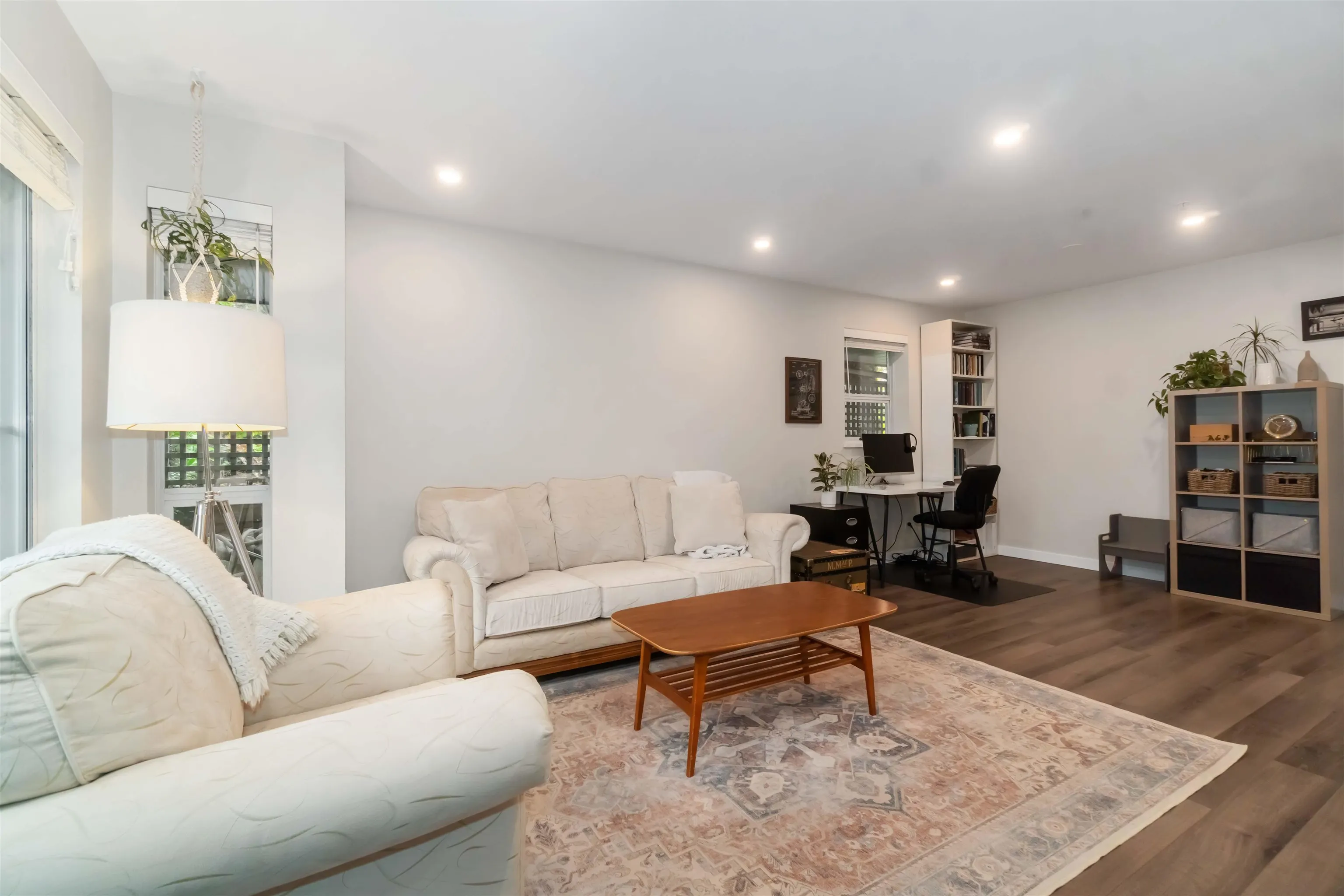 310 1000 Bowron Court