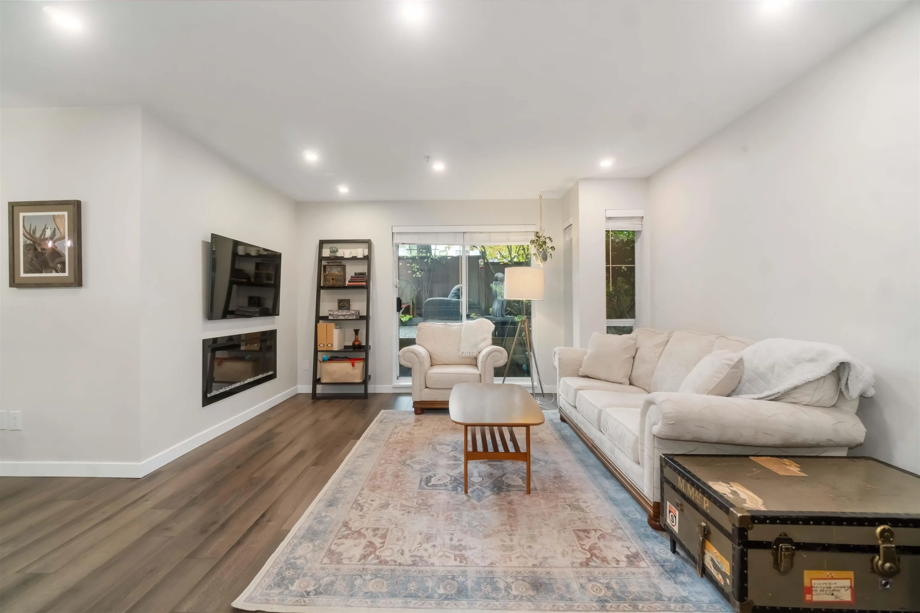 310 1000 Bowron Court