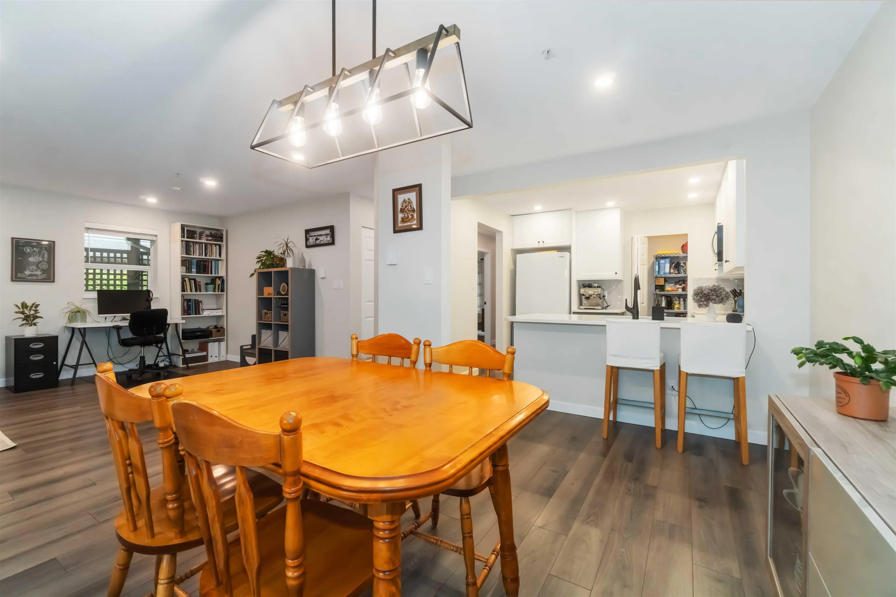 310 1000 Bowron Court