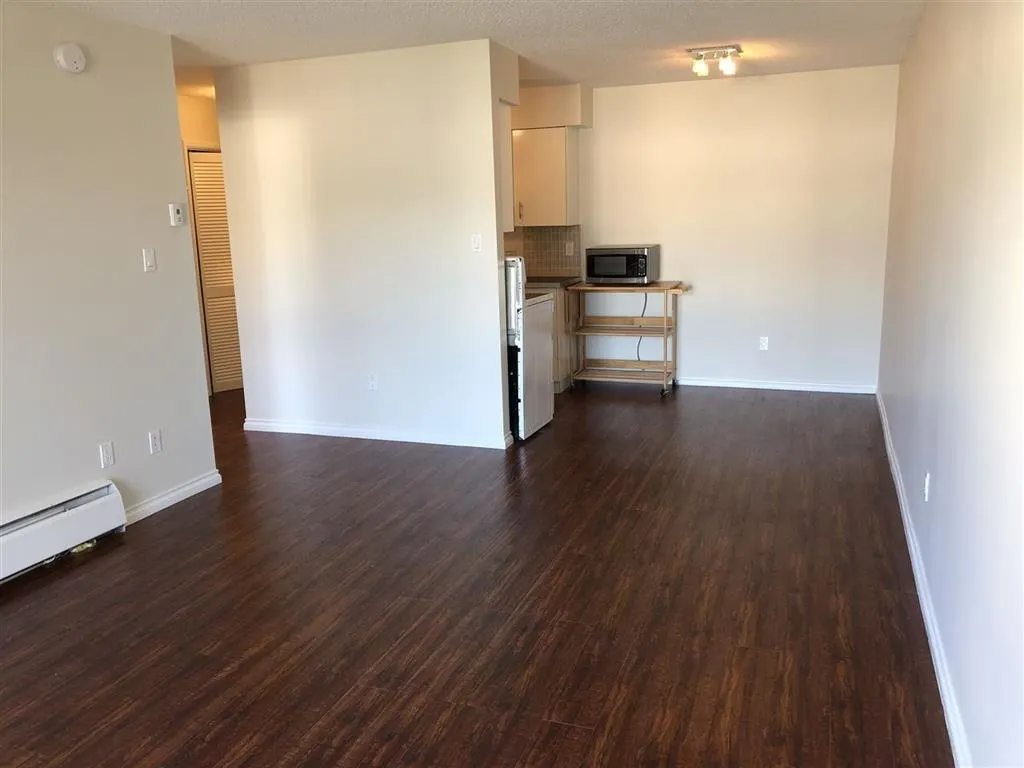 308 910 Fifth Avenue