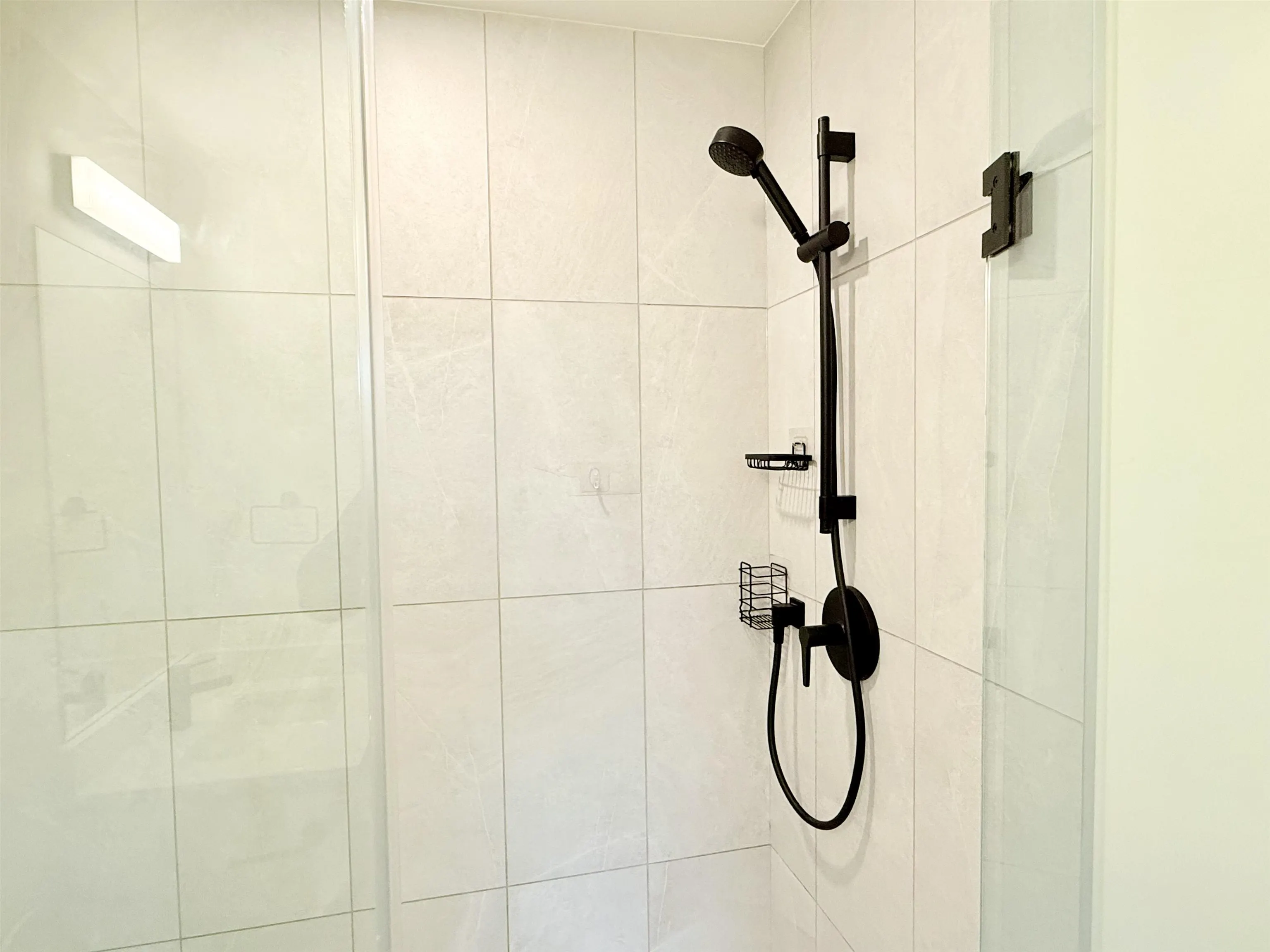 413 7506 199a Street