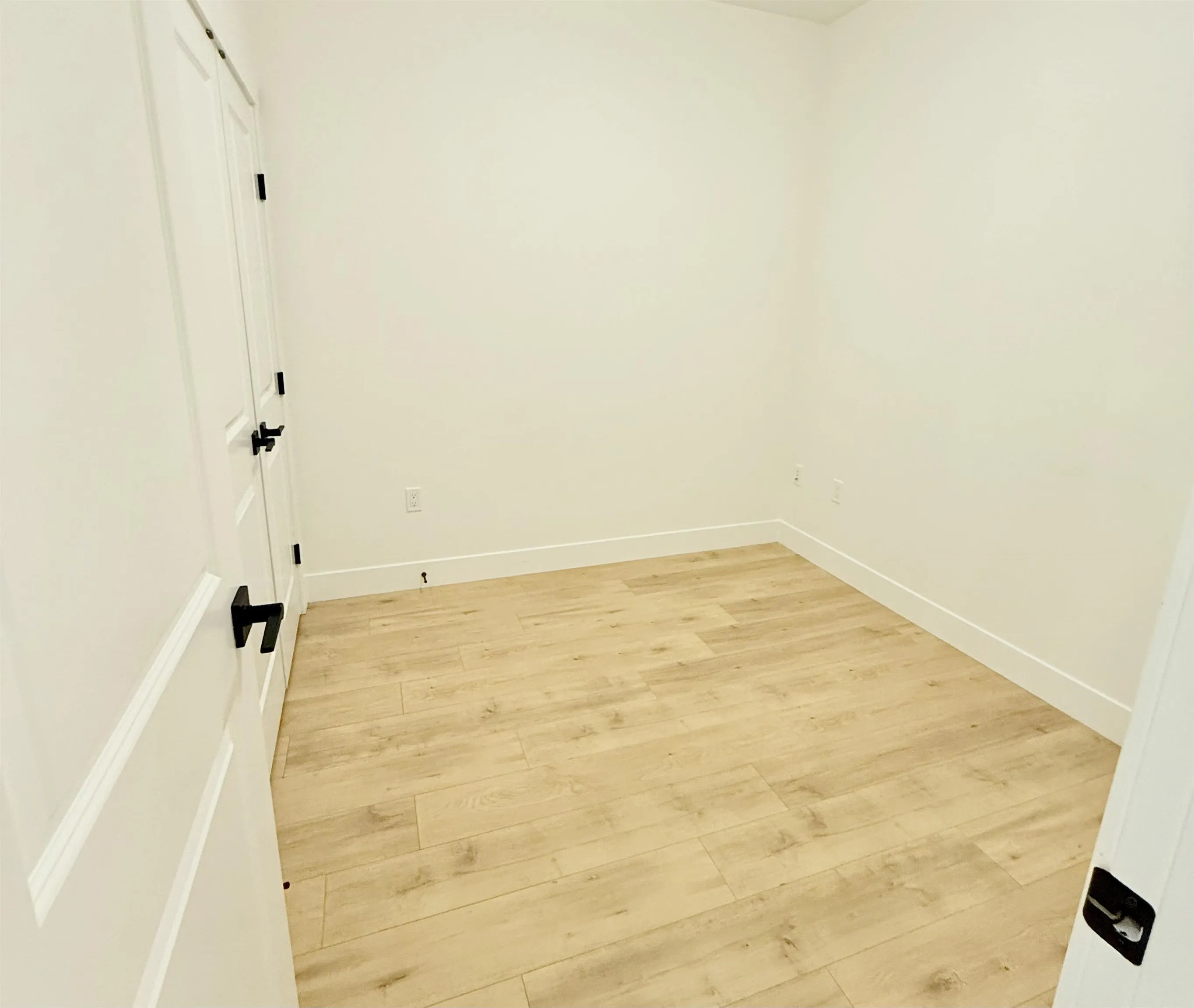 413 7506 199a Street