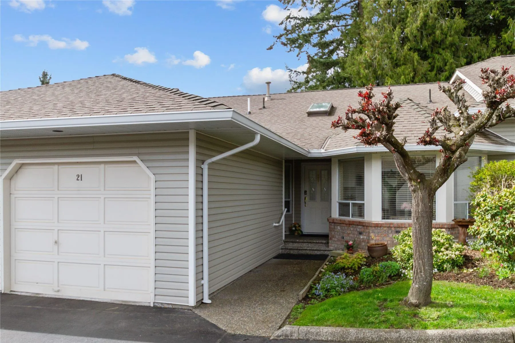 21 32615 Murray Avenue