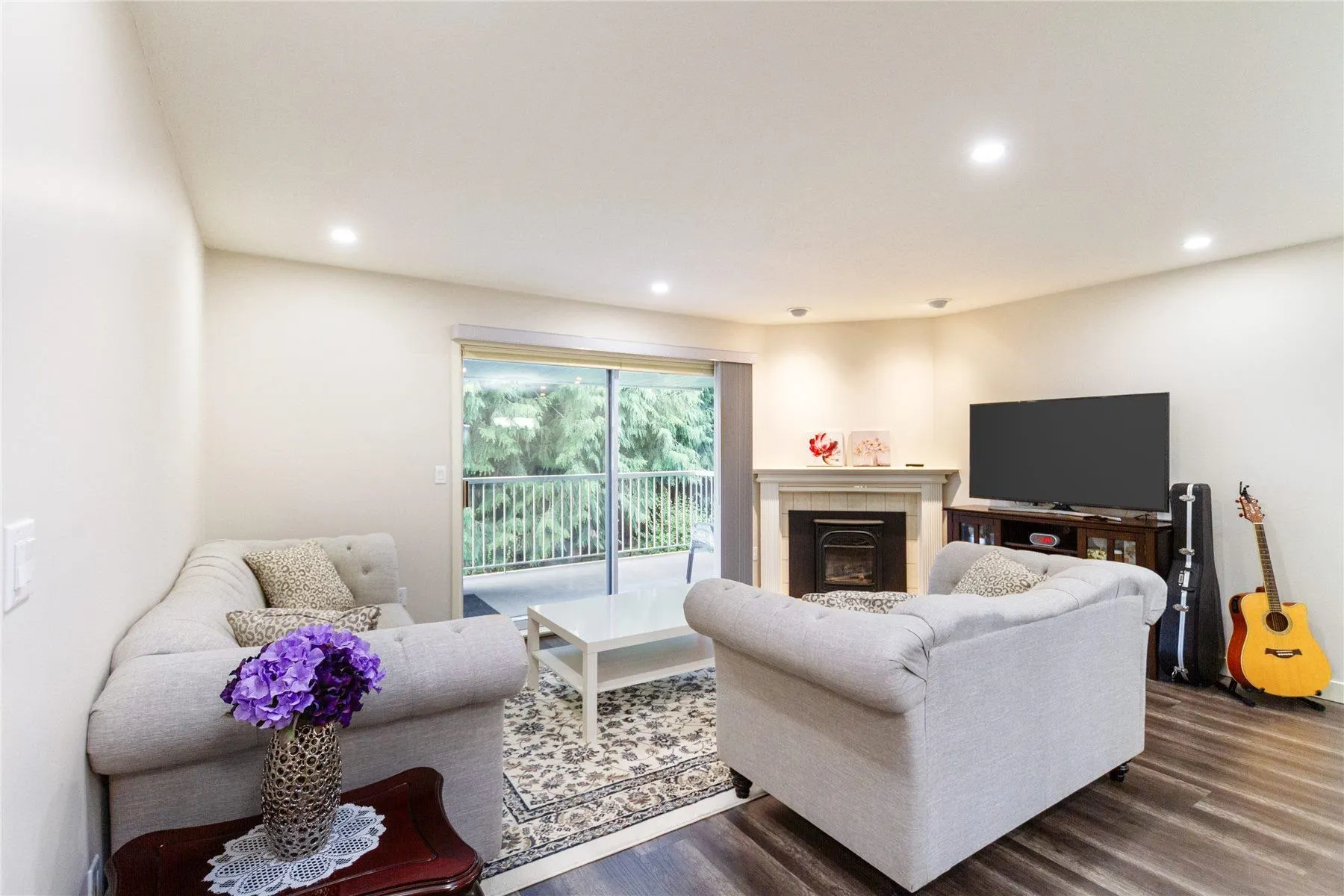 21 32615 Murray Avenue