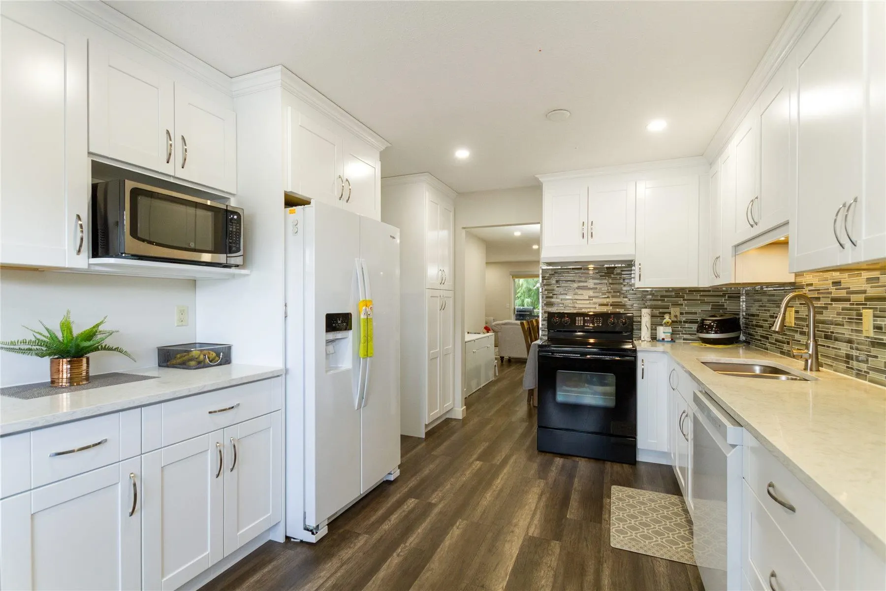 21 32615 Murray Avenue