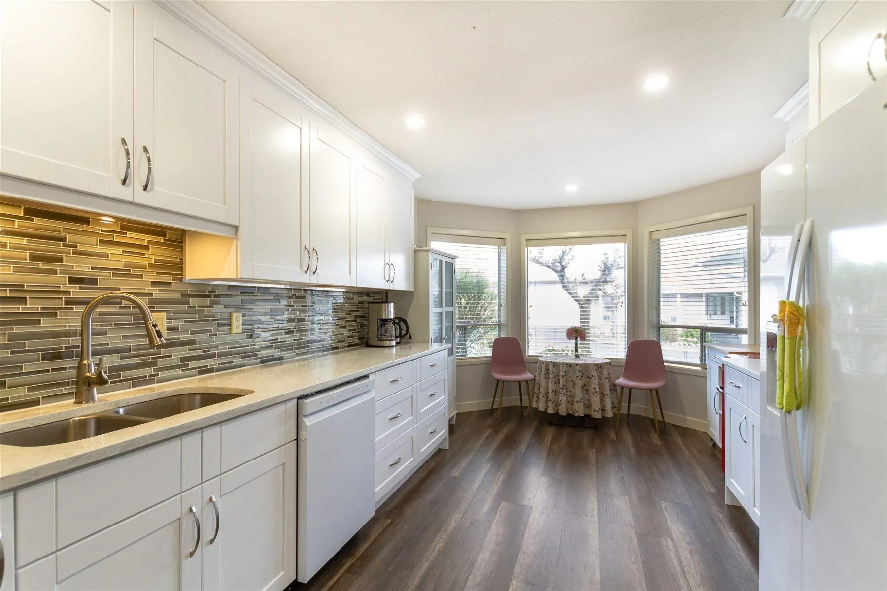 21 32615 Murray Avenue