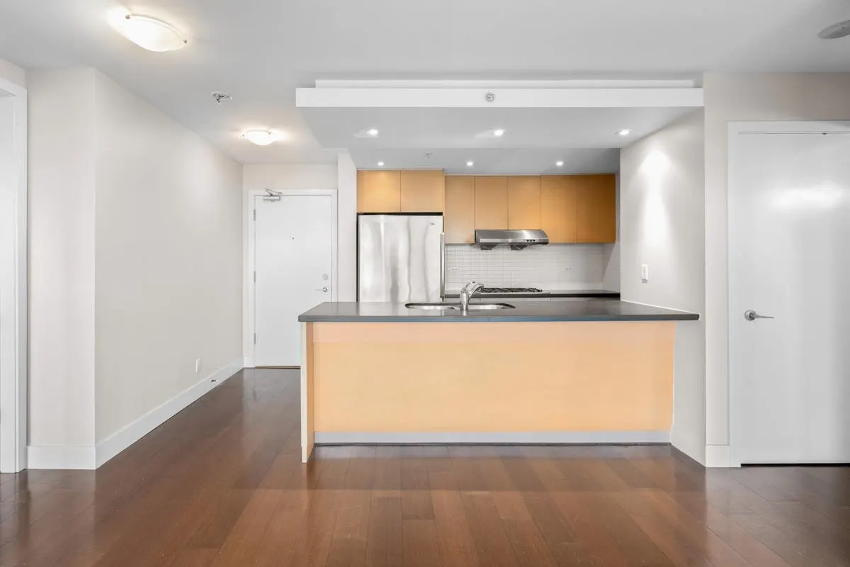 506 1530 W 8th Avenue