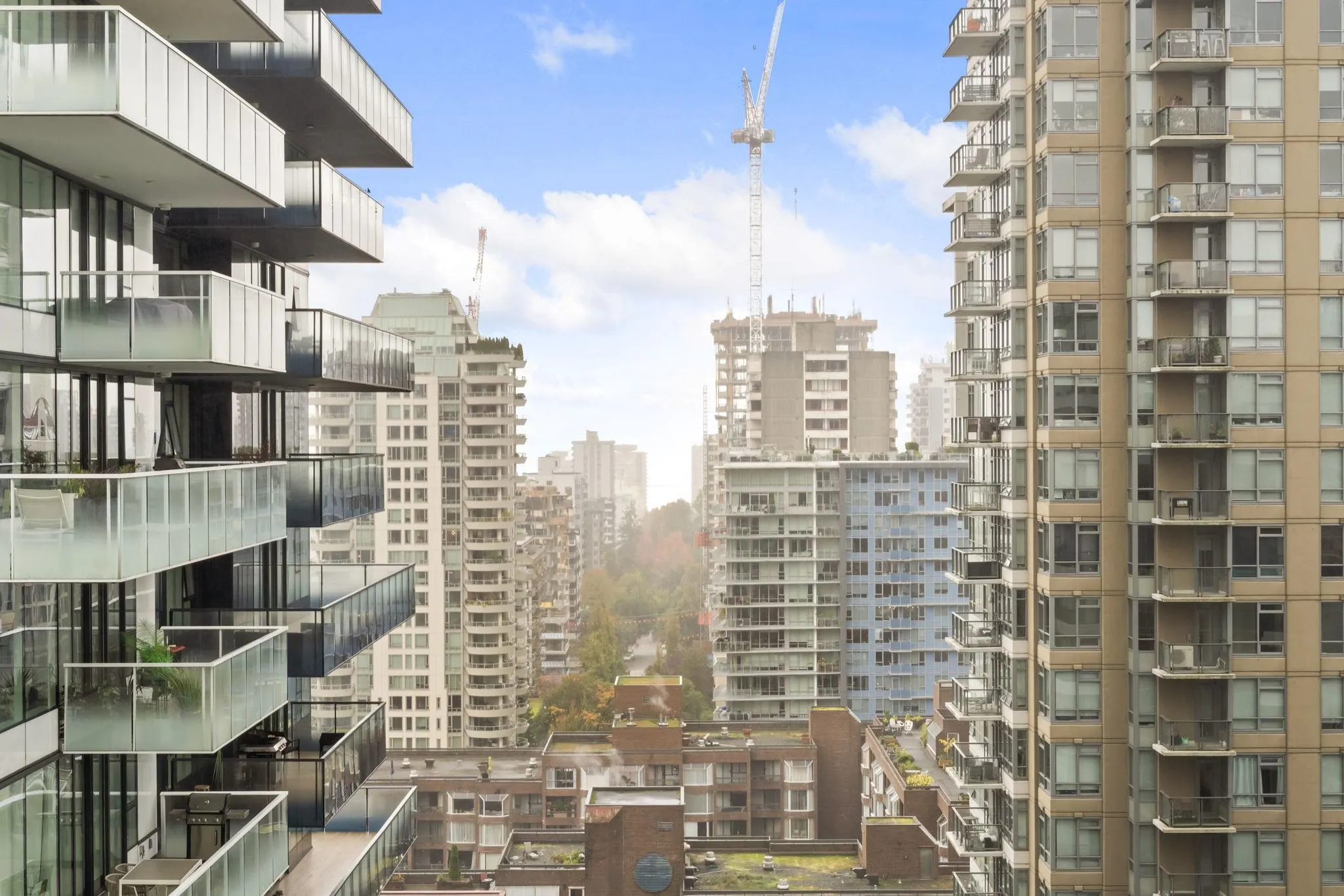 2301 1351 Continental Street