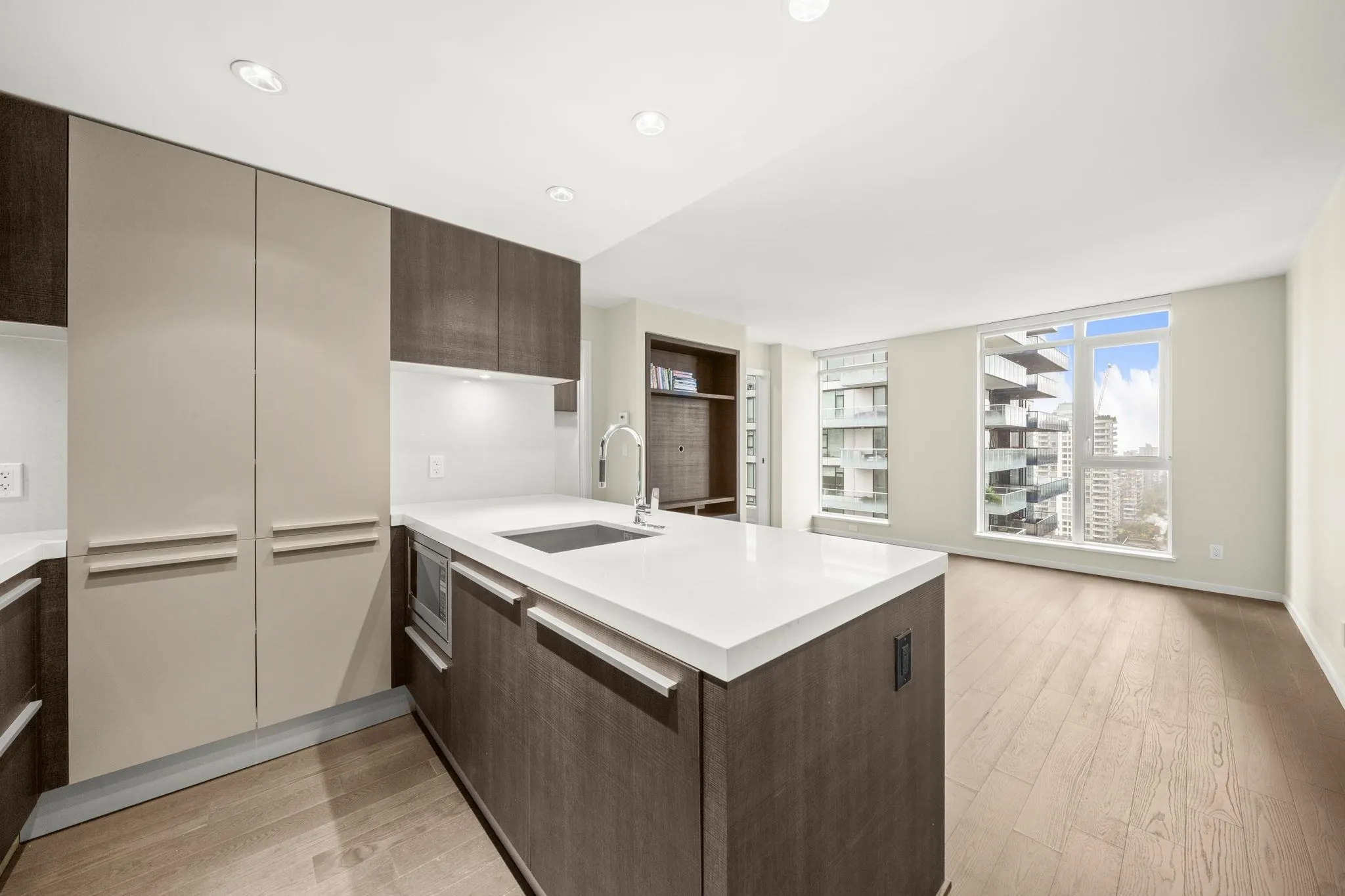 2301 1351 Continental Street