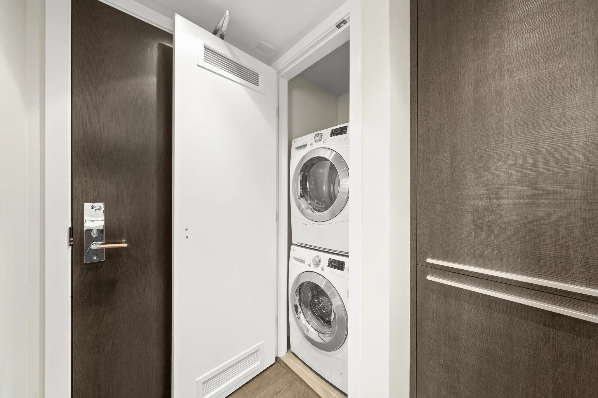 2301 1351 Continental Street