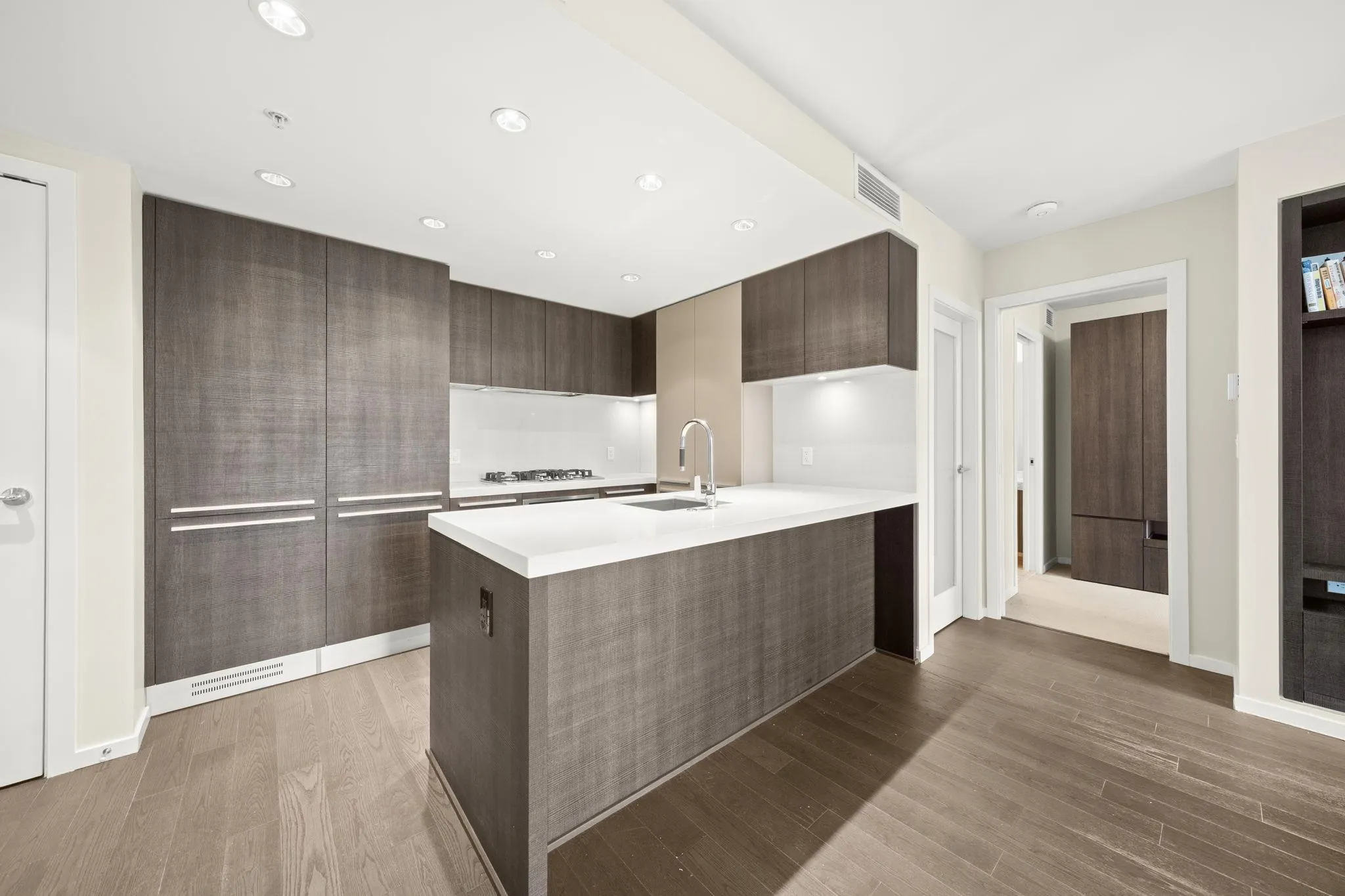 2301 1351 Continental Street